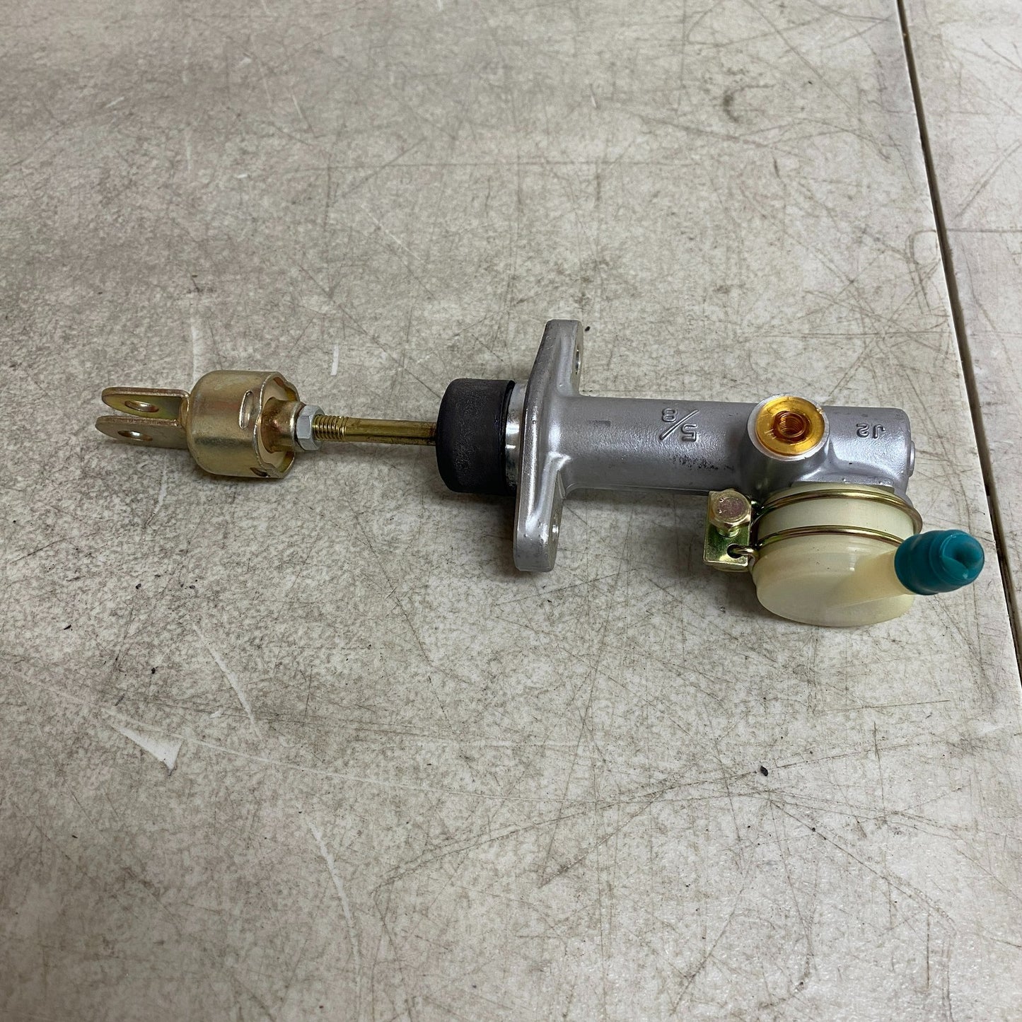 BECK ARNLEY 072-8463 Clutch Slave Cylinder 1995-1998 Hyundai Sonata Manual