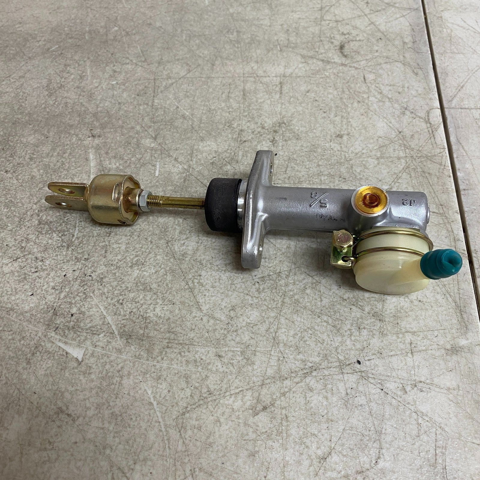 BECK ARNLEY 072-8463 Clutch Slave Cylinder 1995-1998 Hyundai Sonata Manual