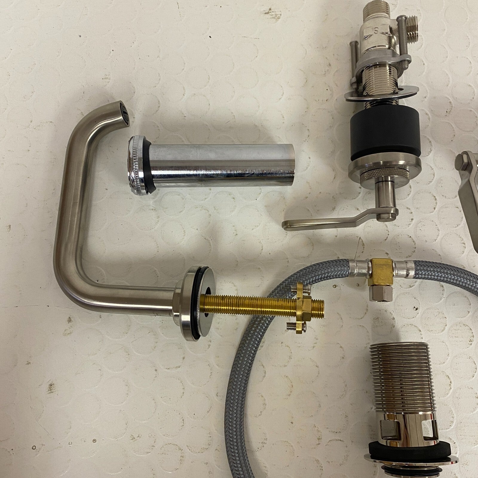 Signature Hardware Gunther Bathroom Faucet 1.2 GPM Chrome Finish *CHK CONDITION"