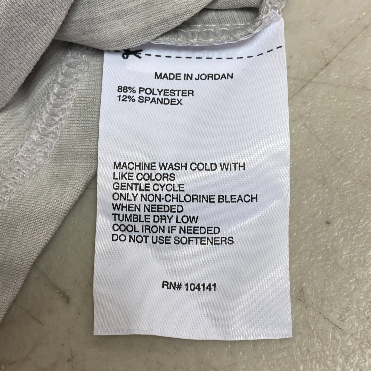 DSG Woman's Movement Tee Heather Short Sleeve Light Heather Grey DAW11150YH