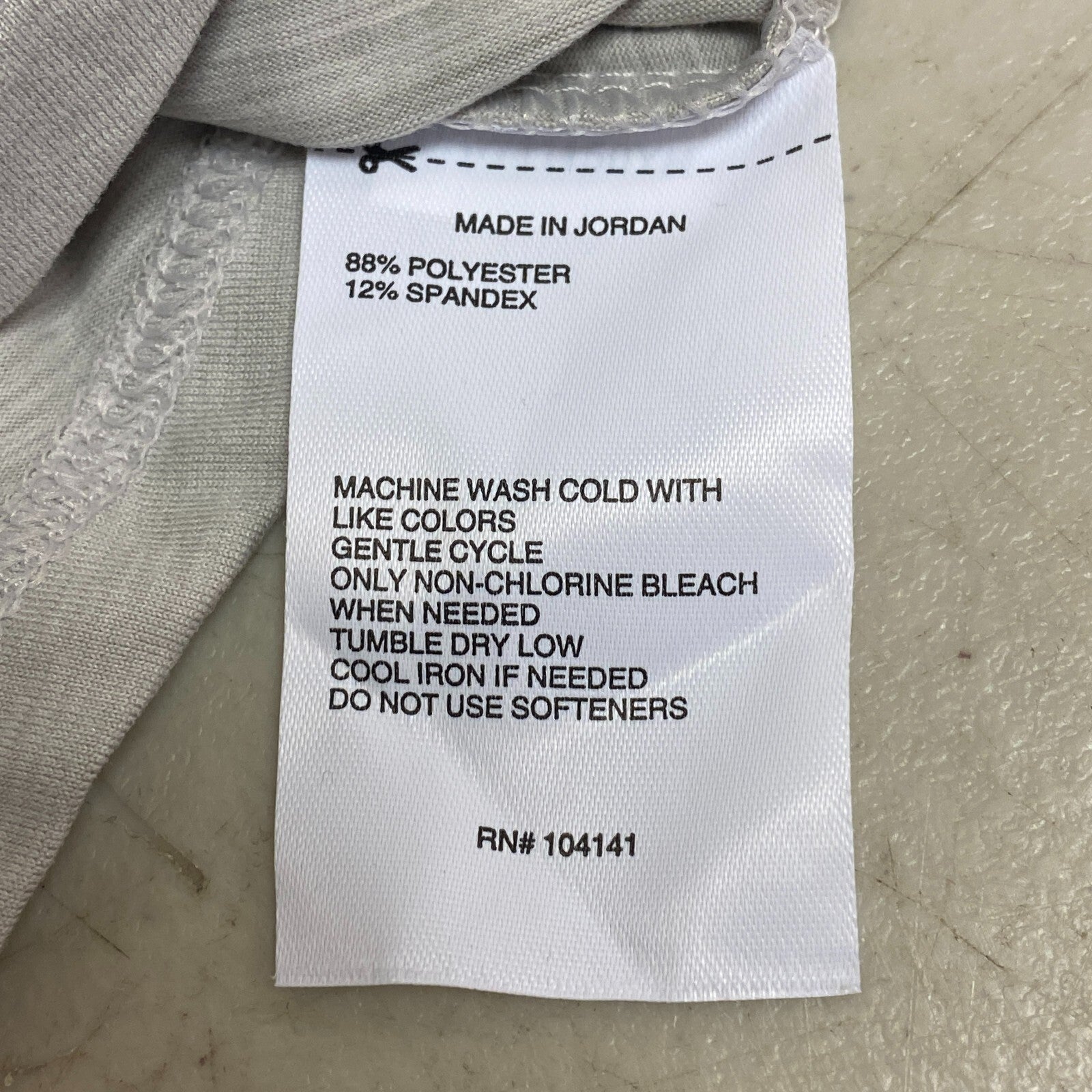 DSG Woman's Movement Tee Heather Short Sleeve Light Heather Grey DAW11150YH