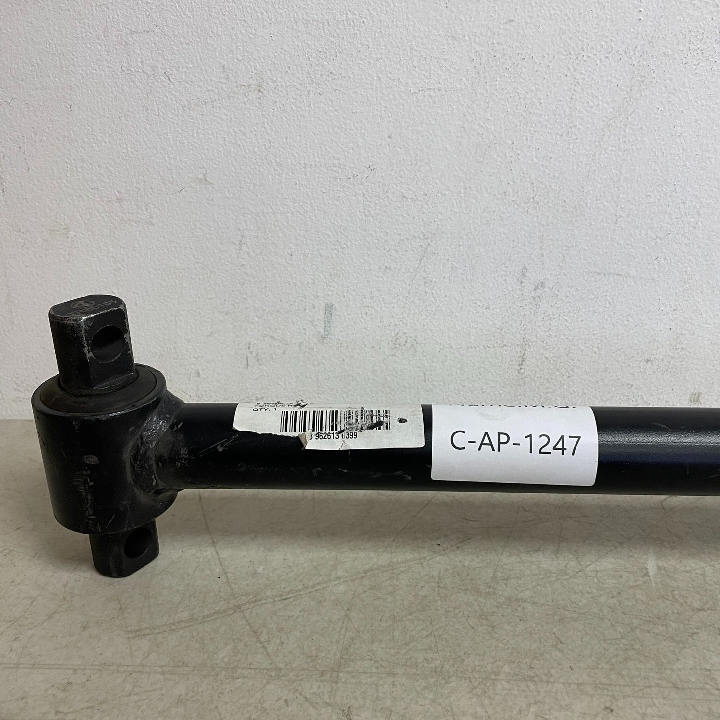 Automann TMR514 Freightliner Torque Rod Tube 23.93" Airliner