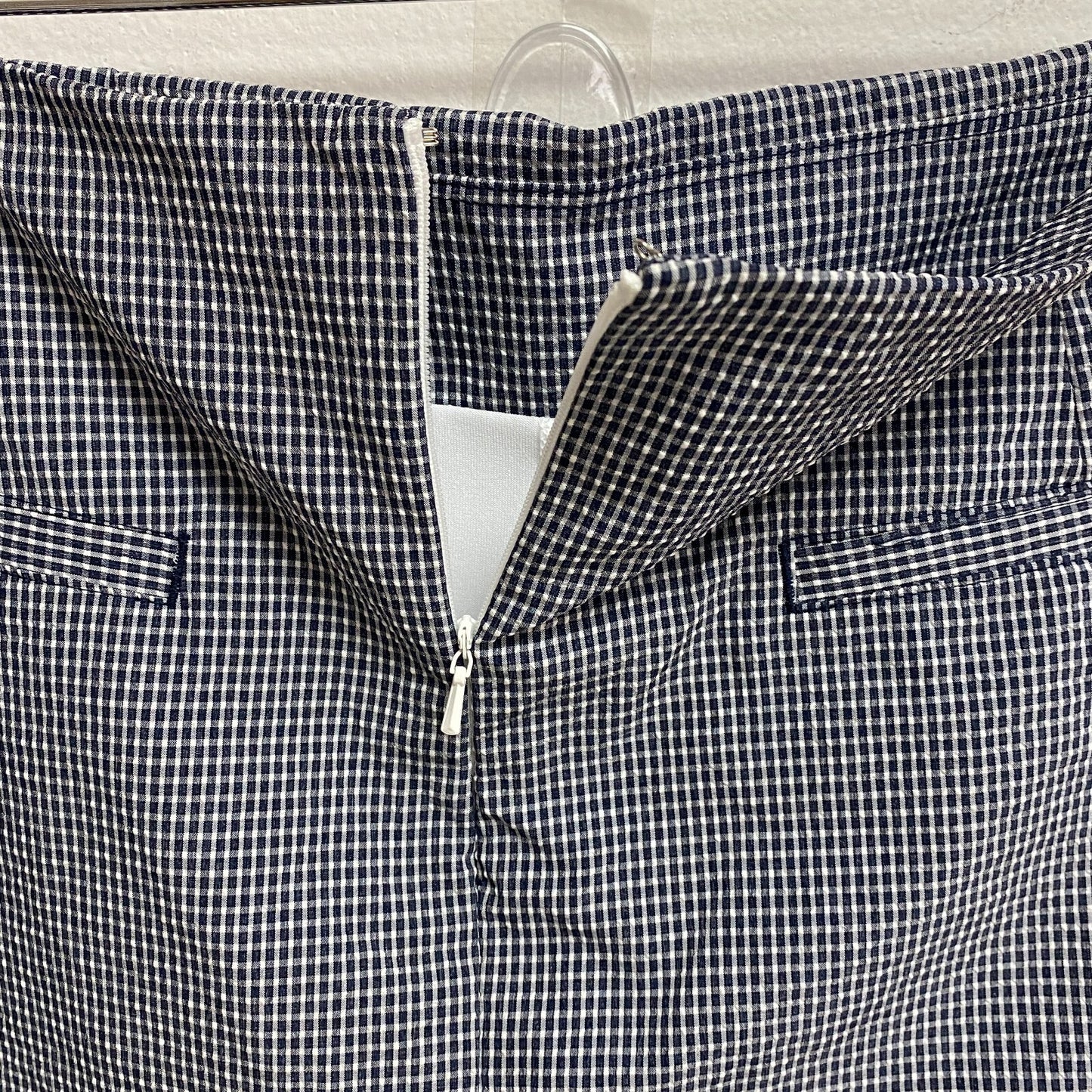Lady Hagen Womens Skort Seersucker Built in Brief White Navy WGH17445 BRAND NEW