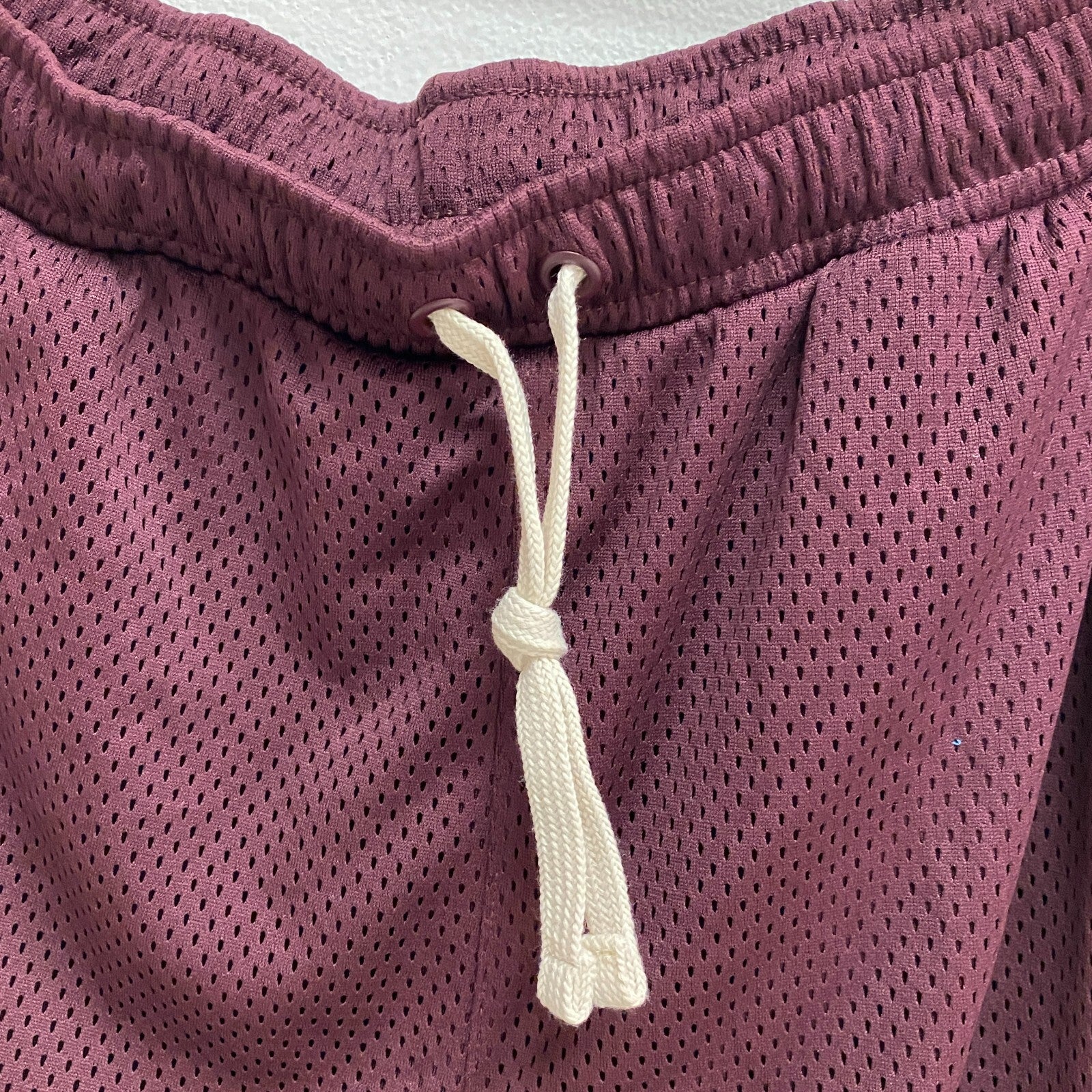 DSG Men's 6" Relaxed Mesh Rec Short Team Burgundy/Light Sand Training DAM23105