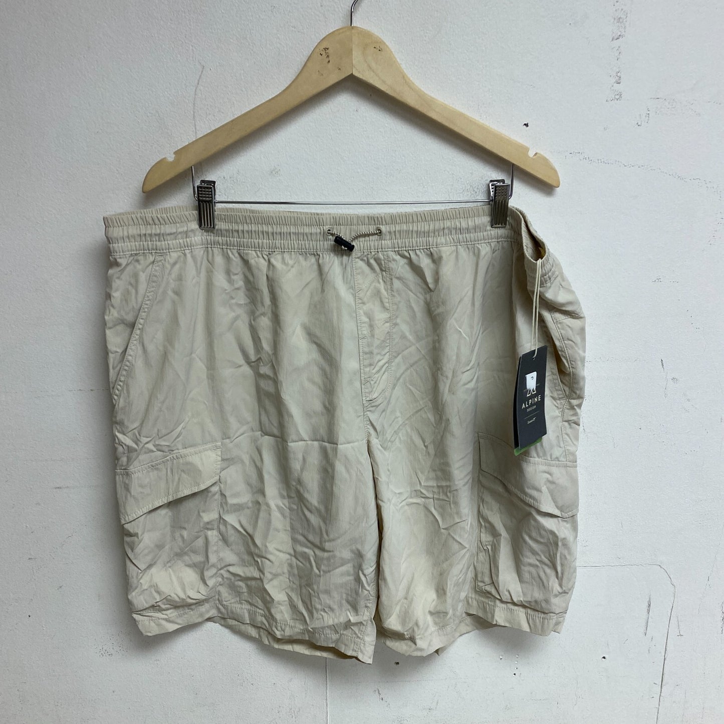 Alpine Design Men's AD M Fashion Short Light Khaki ADM13802 Brand New!