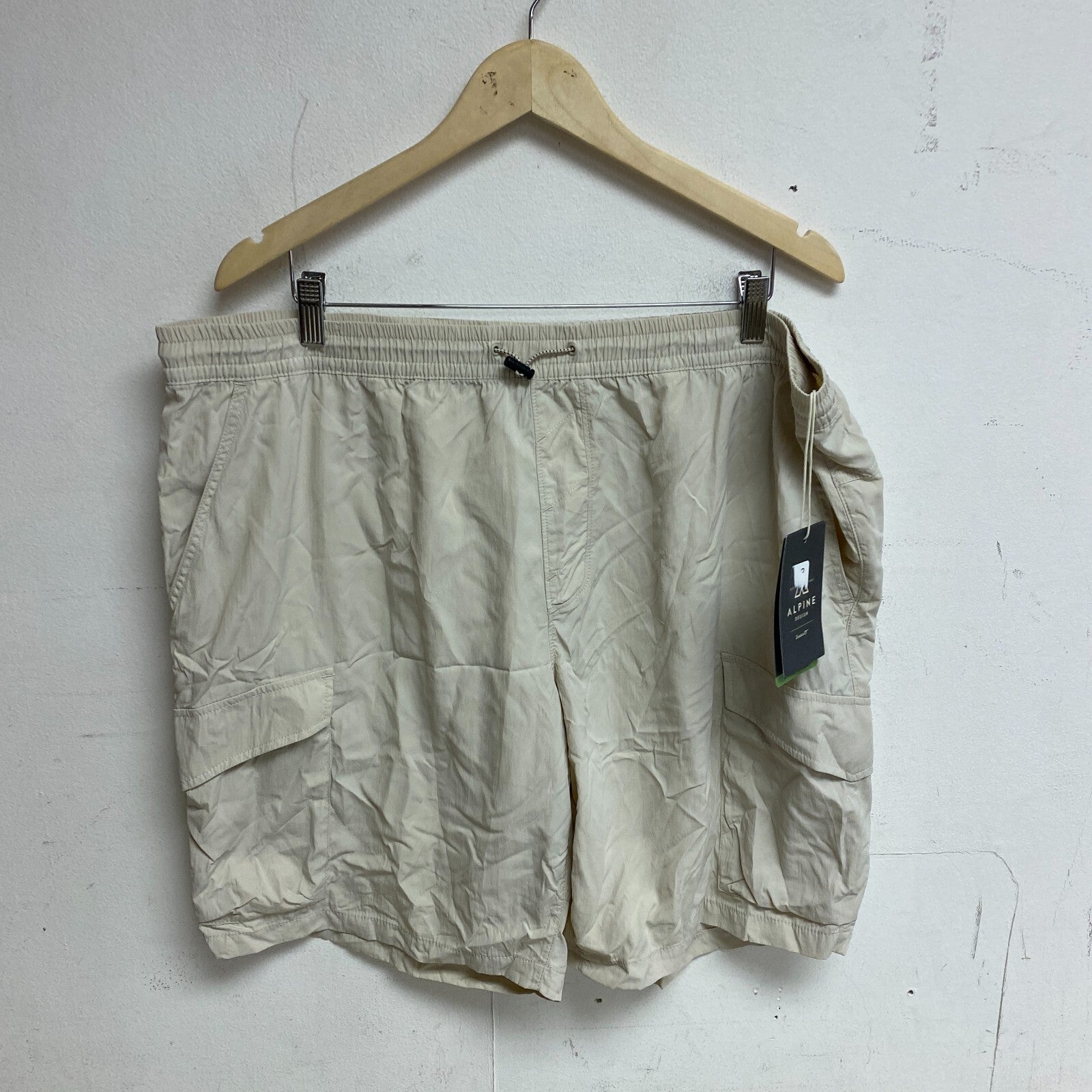 Alpine Design Men's AD M Fashion Short Light Khaki ADM13802 Brand New!