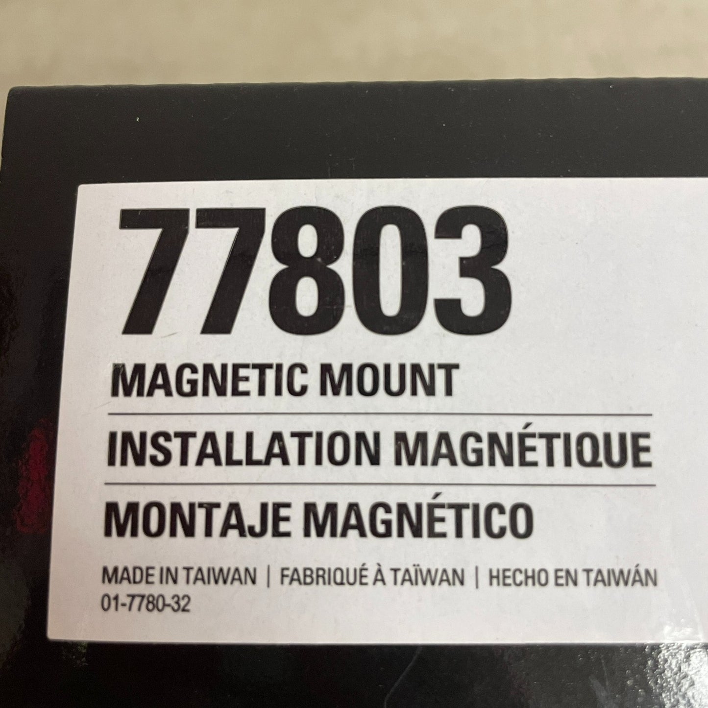 Grote 77803 Compact LED Mini Light Bar 6.77" x 9.75" x 1.44" Magnetic Mount