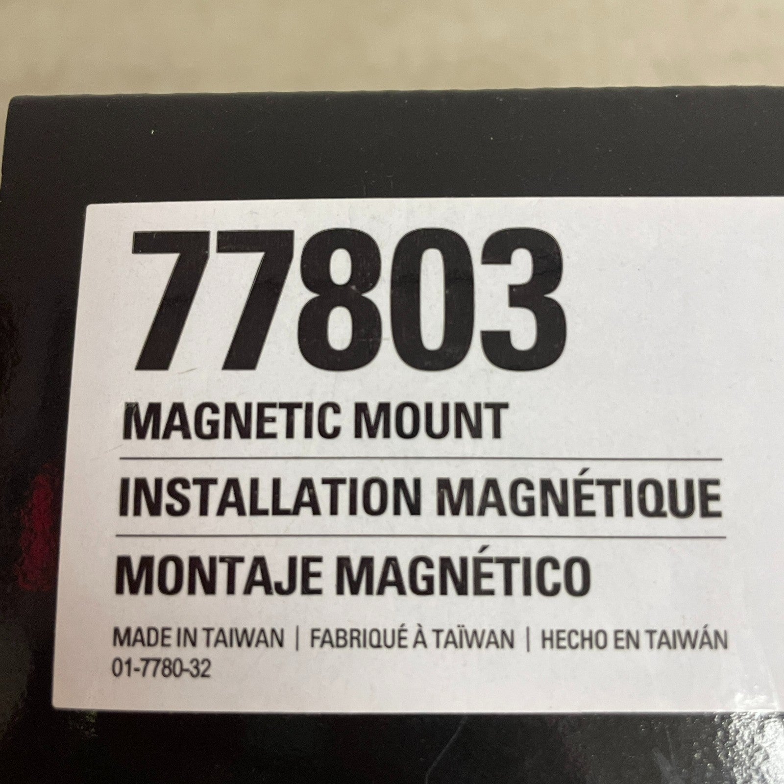 Grote 77803 Compact LED Mini Light Bar 6.77" x 9.75" x 1.44" Magnetic Mount