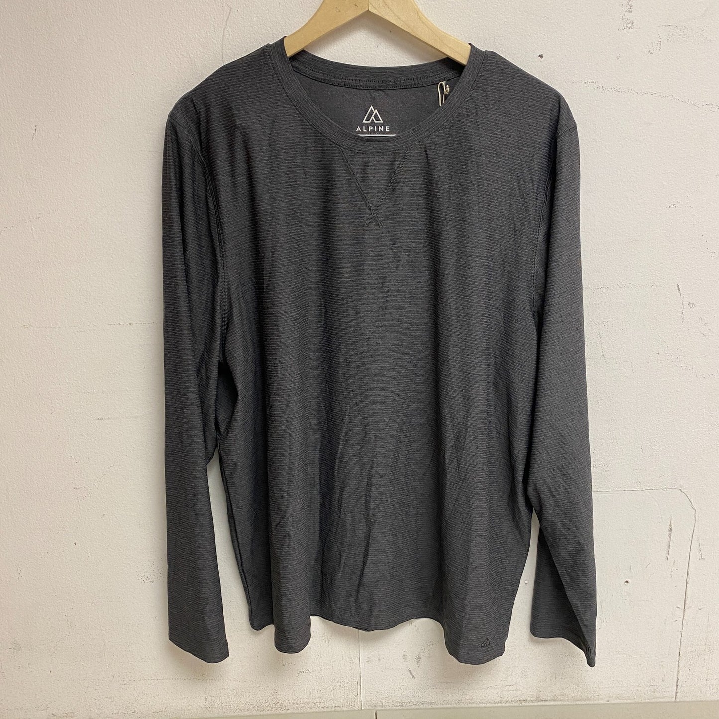 Alpine Design Mens AD M Active Long Sleeve Tee Dark Grey Heather ADM23205 New!