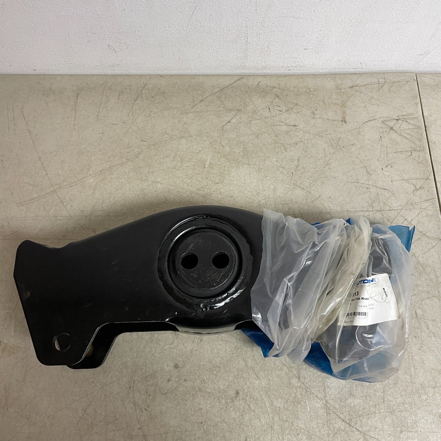 AUTOMANN Hutch Equalizer Beam Fabricated Steel with Bushing Model EQ013