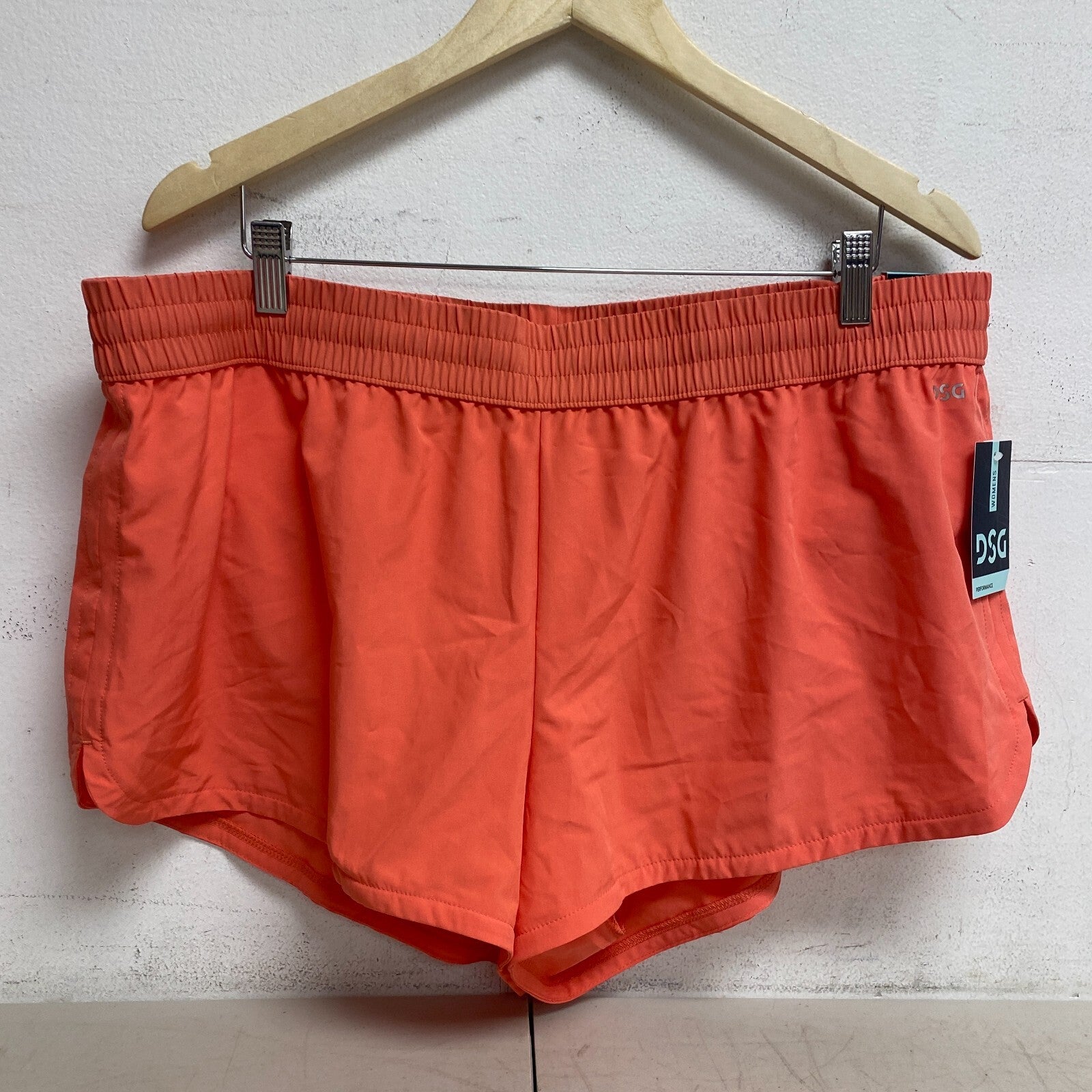 DSG Women's Stride Shorts Charisma DAW39320AZ BRAND NEW