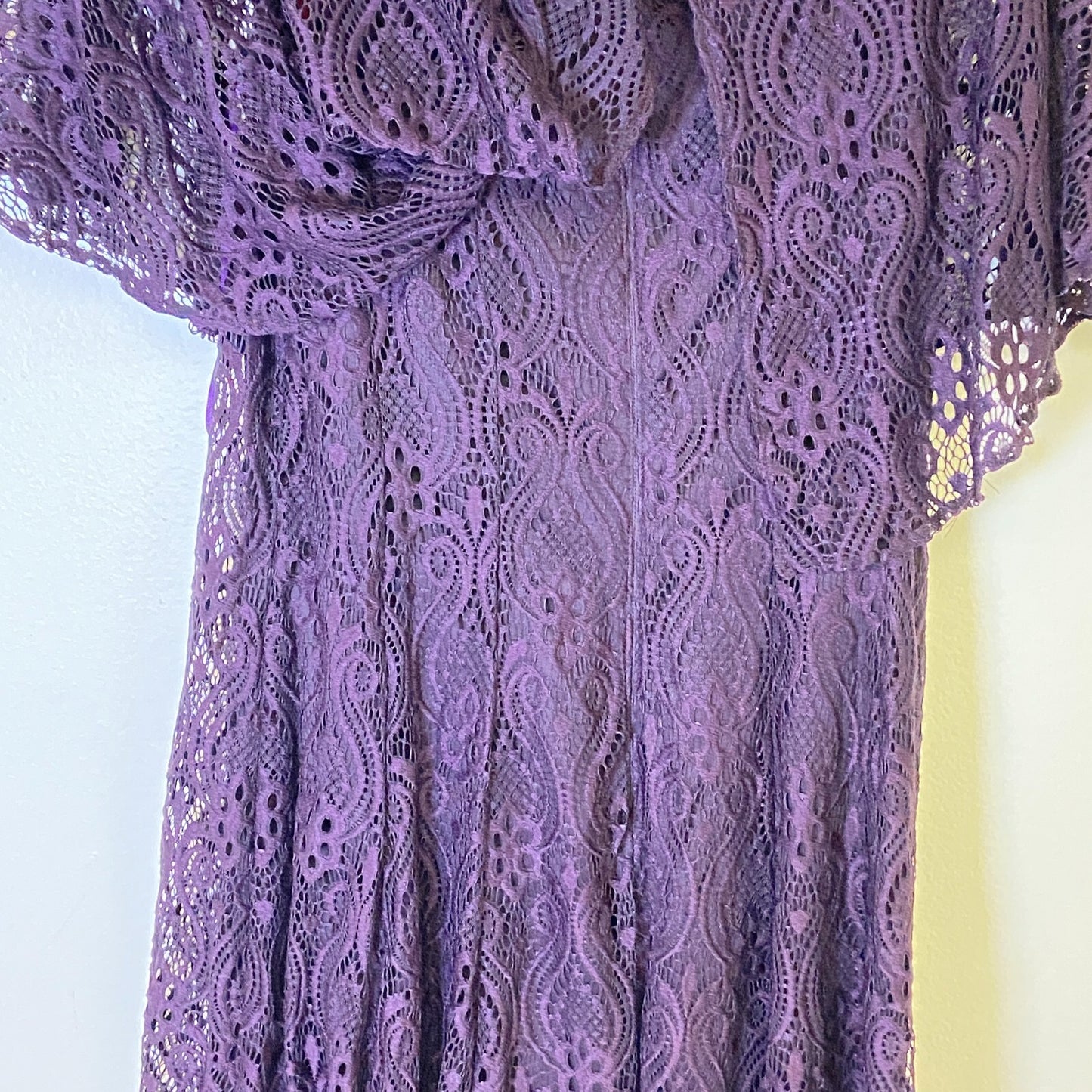 Danny &Nicole Short Sleeve Lay Over See Through Fit Dress Size 6 Women's color