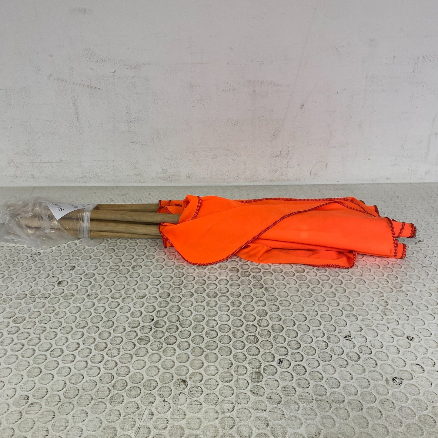 SafeTruck 16" Hi-Vis Orange Safety Flag w/ Plastic Staff FS500B Pack of 7