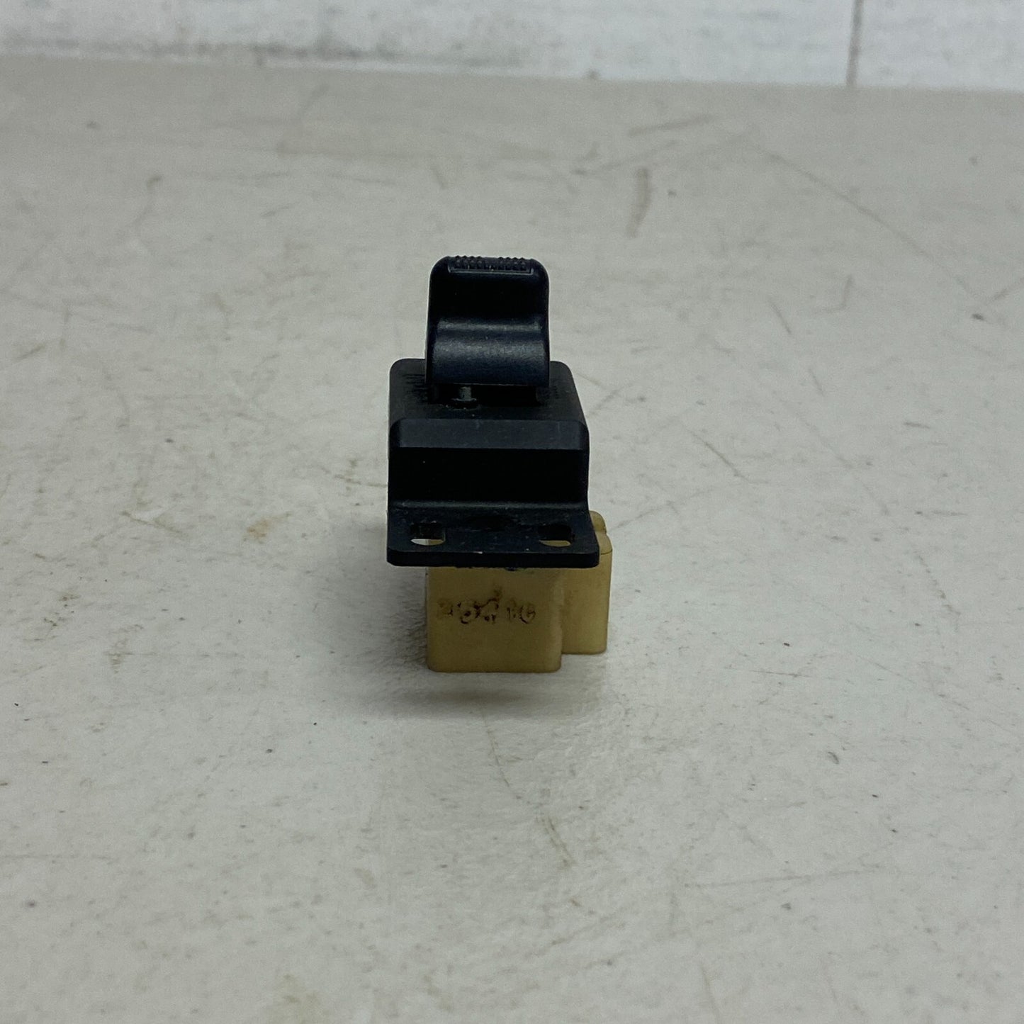 Door Window Switch Standard DS-1175 for 2001-2007 Chrysler Town Country & 01-07'