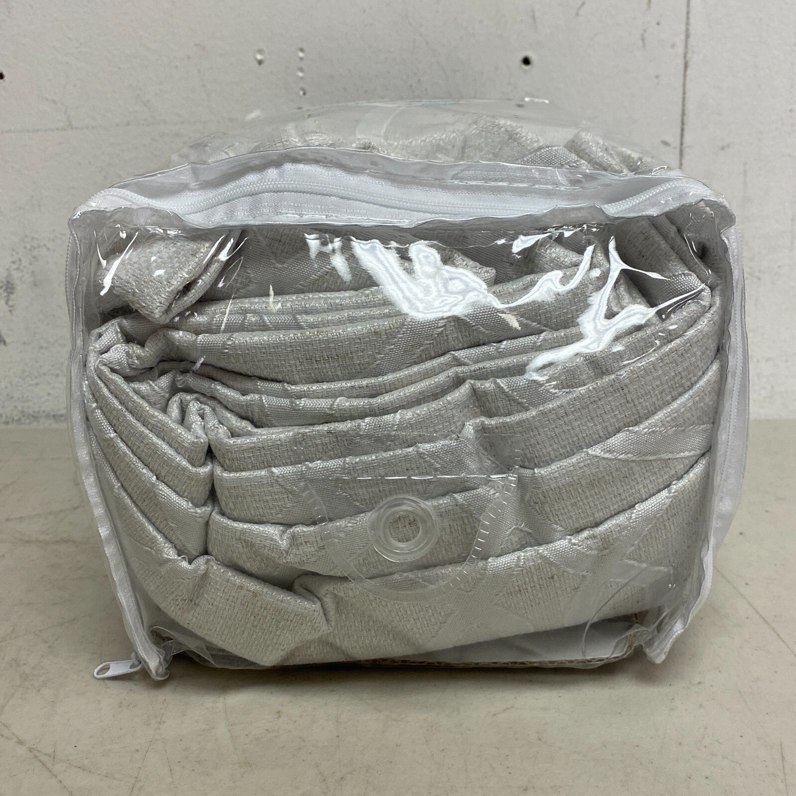 Eclipse Fleece Lined Insulating Curtain Grommet Pannel 100% blackout ambiance...