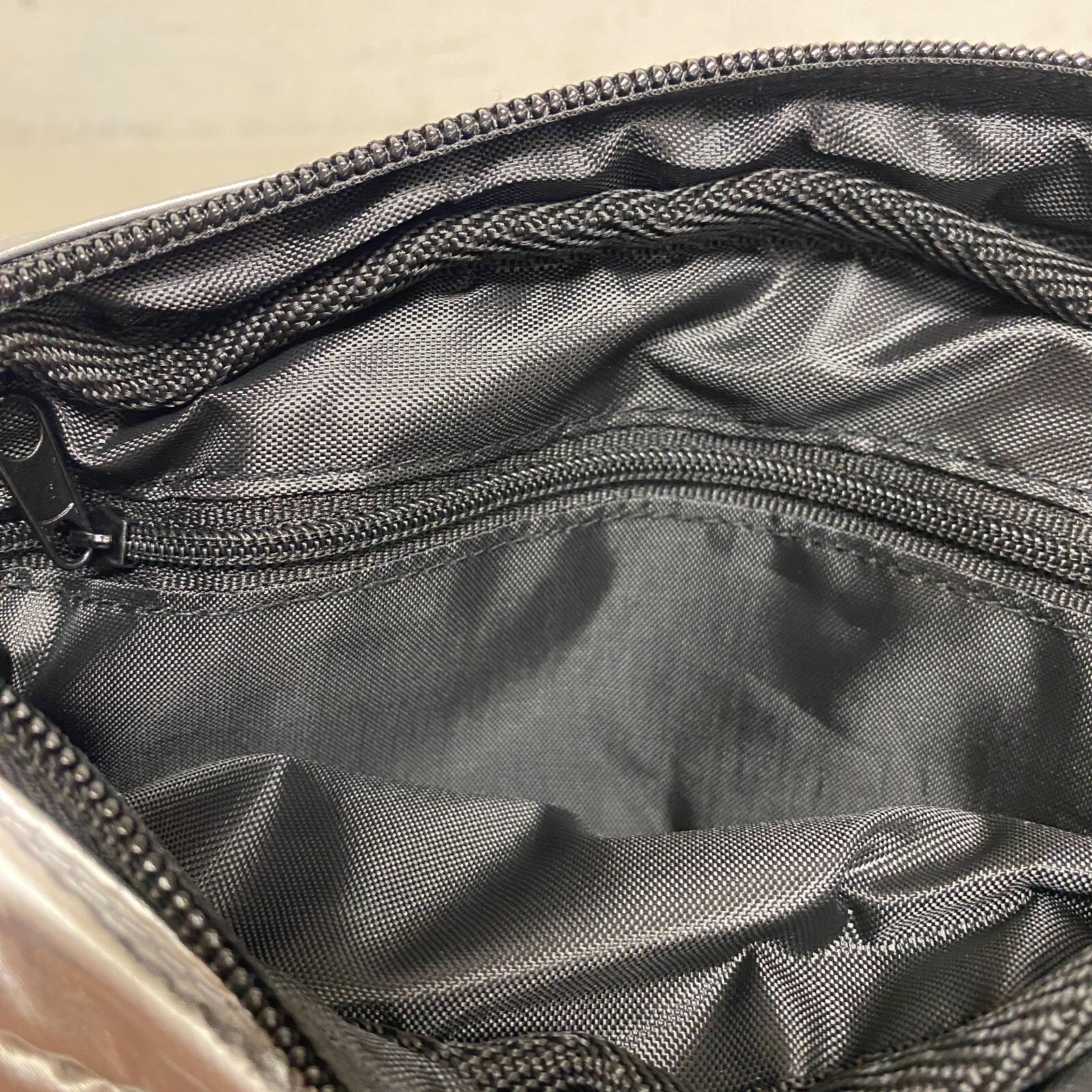 DSG Women's Accessories Essential Crossbody Bag Waist Pack Silver DSGBOSS05 New