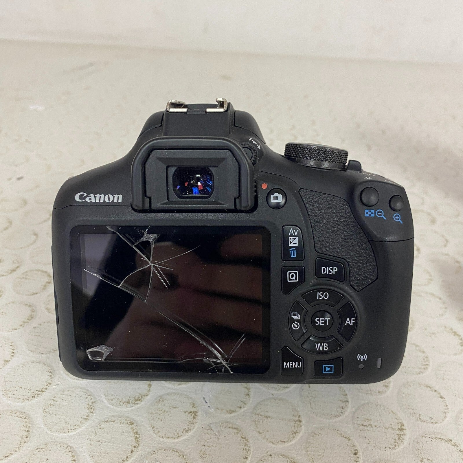 Canon EOS Rebel T7 DSLR w/ 18–55mm Lens Kit Black