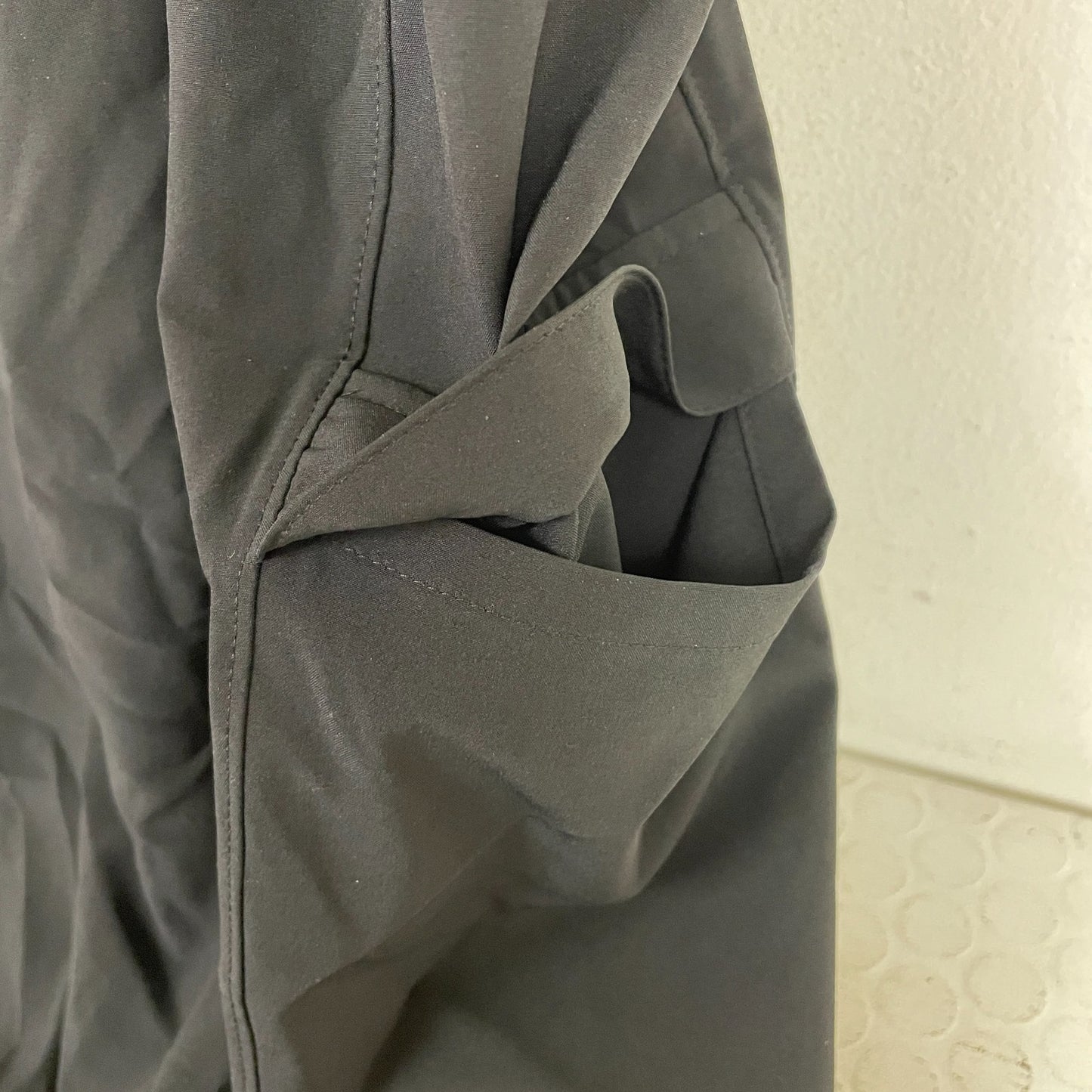 Calia Womenâs TrueLight Mid Rise Cargo Jogger Pants Pure Black WAX12189WP