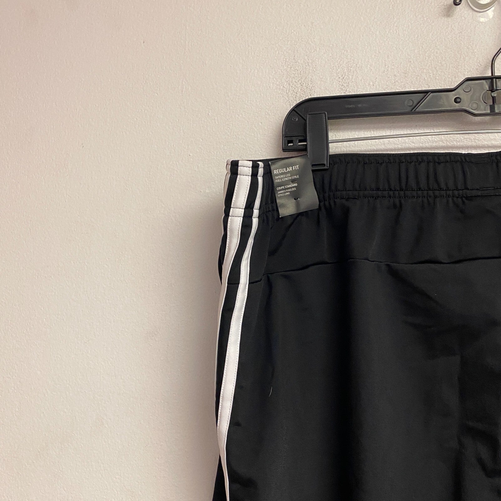 Adidas Men's Multi-sport 3 Stripe Joggers Size Extra Large Color: Black *NWT