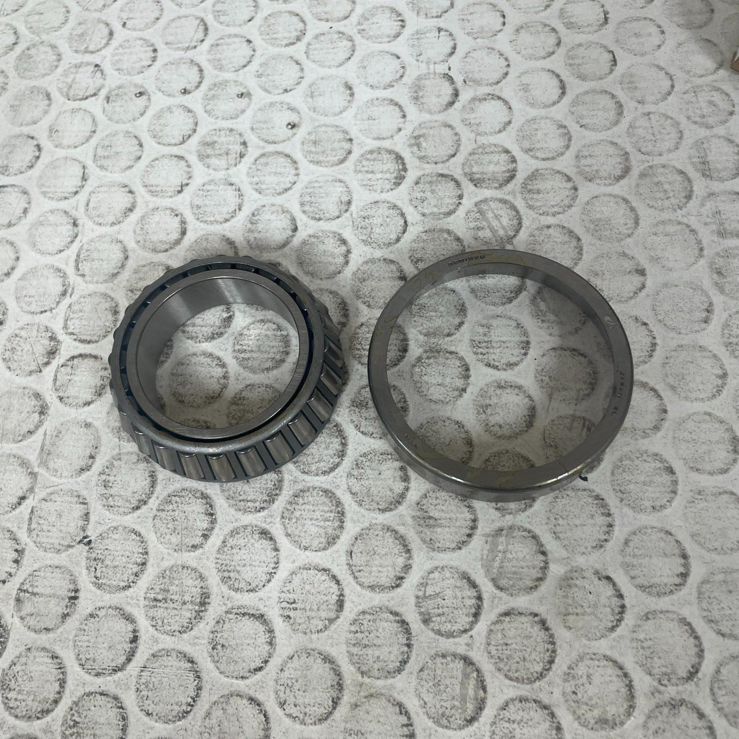 Federal-Mogul 32010-X Differential Carrier Taper Bearing 61-93 Dodge D100 Pickup