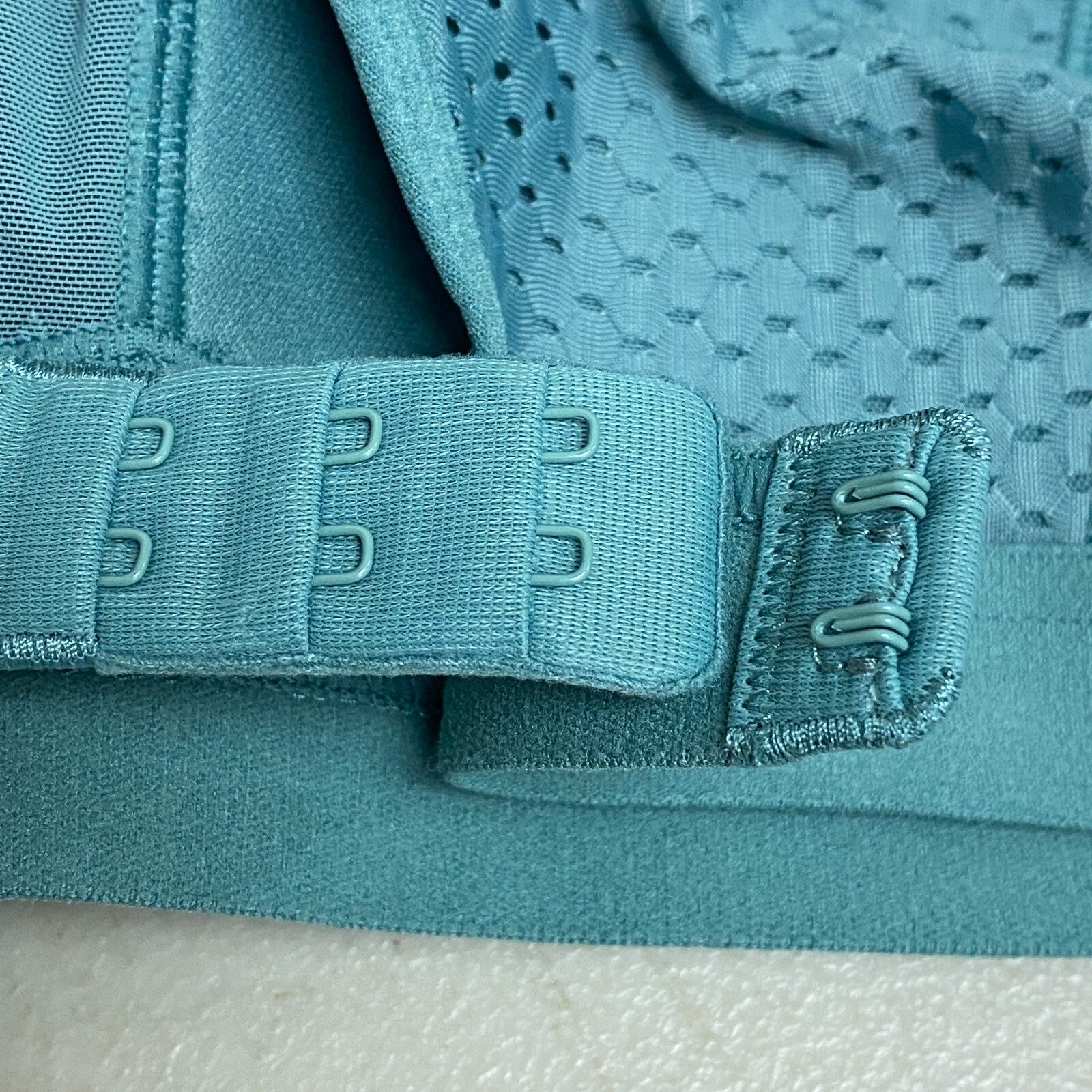 DSG Women's High Support Racerback Bra Muted Algae DAW30745 BRAND NEW