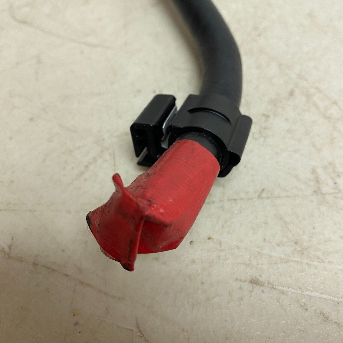 AUDI A4 B8 Fuel Hose 06E127513AD OEM