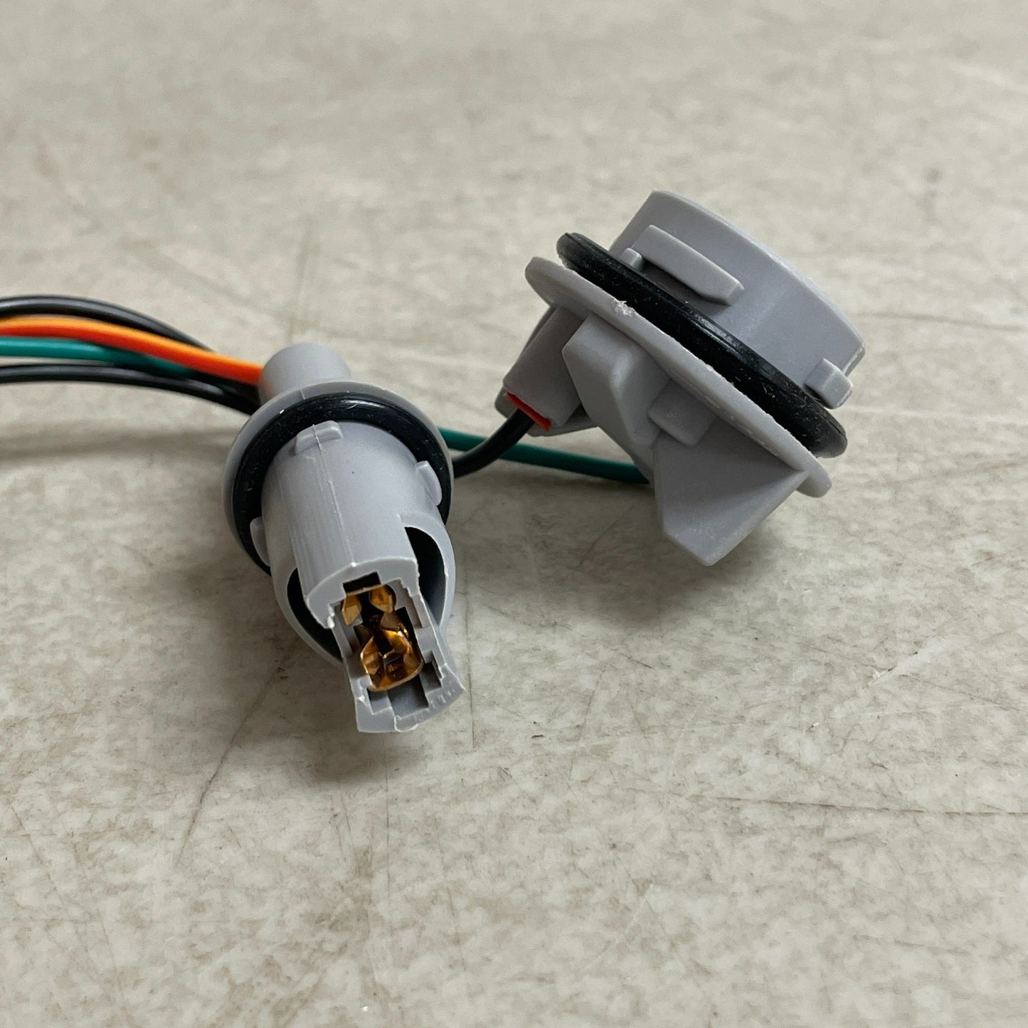 Dorman 645-674 Front Turn Signal Light Socket for Select Suzuki Models