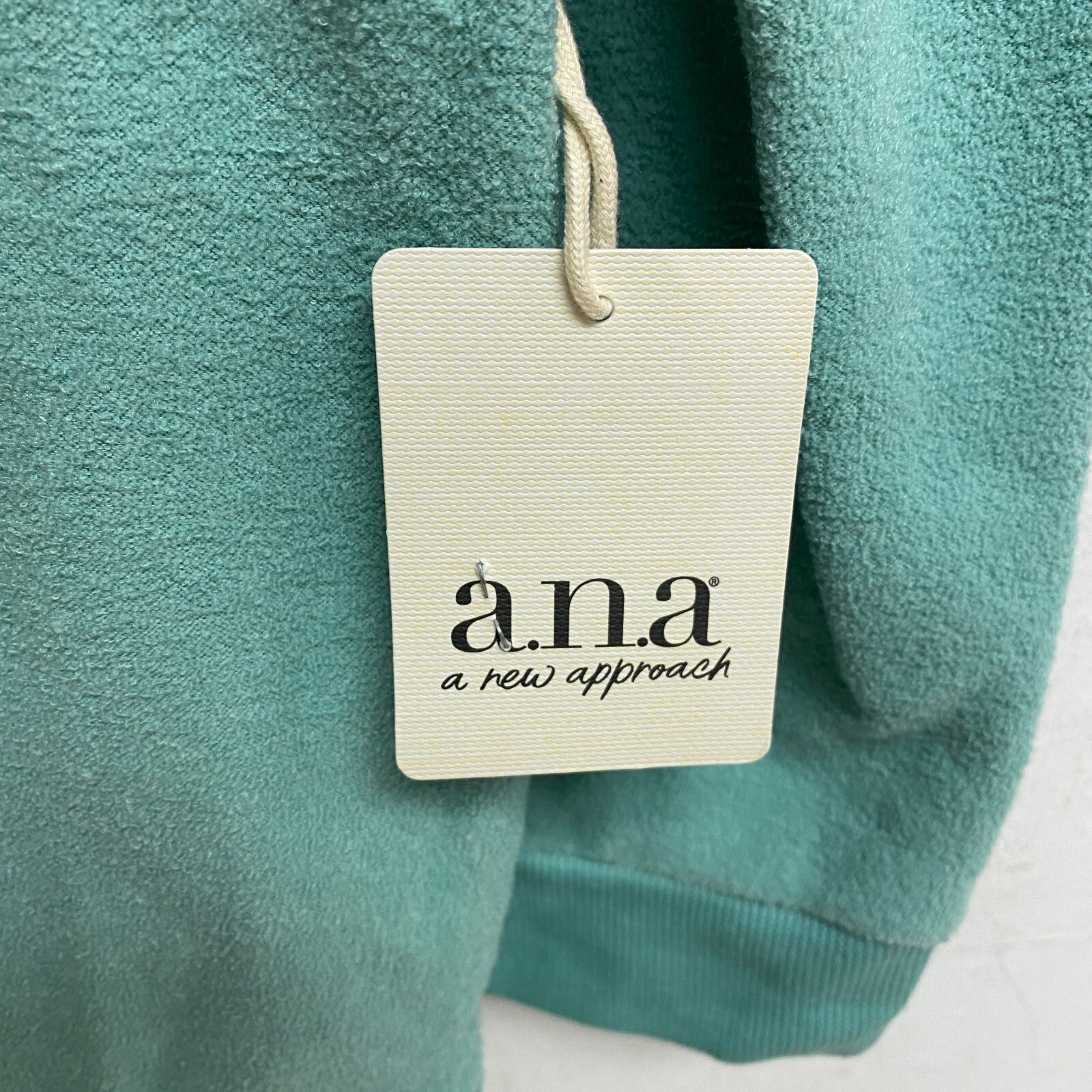 ANA Women's Puff Long Sleeve Crew Neck Sweater Sz S Color: Wasabi  84209580067