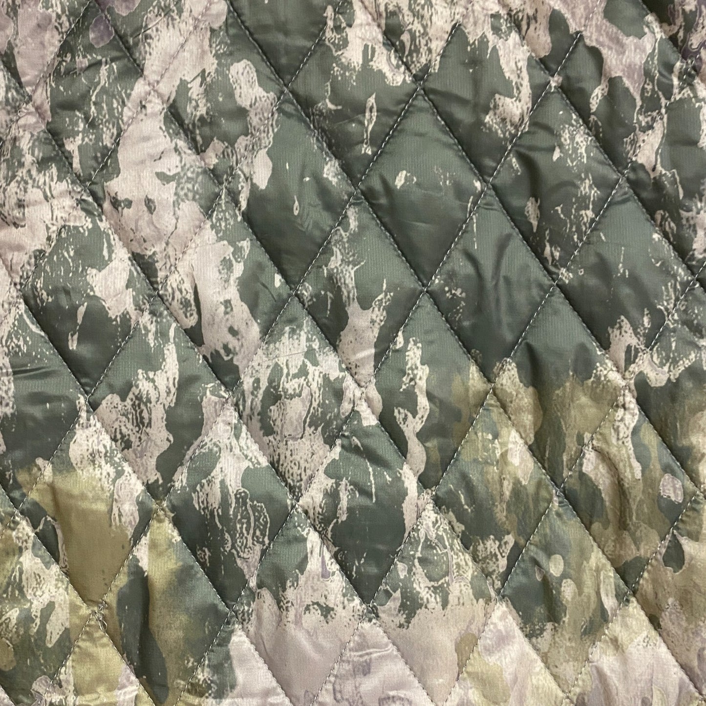 Alpine Design Mens Insulated Vest Print Sycamore Tree Moss ADM22493P BRAND NEW