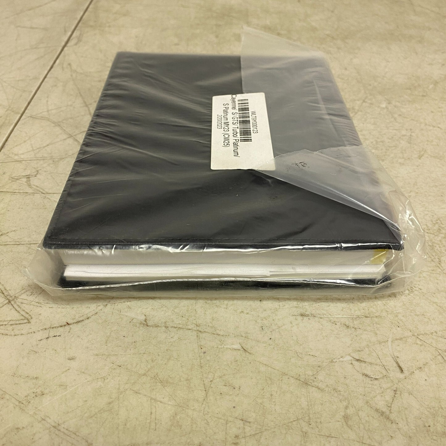 2023 Porshe Cayenne Owners Manuals and Wallet BRAND NEW SEALED