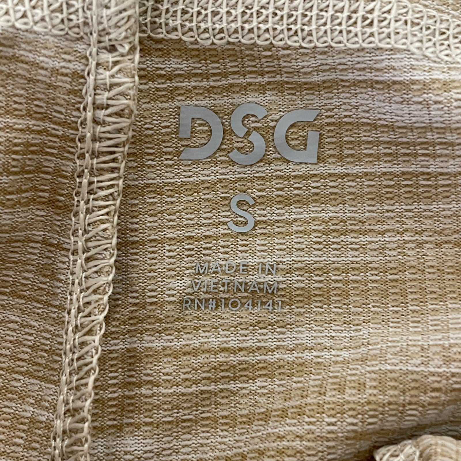 DSG Men's Novelty Textured Training Short CLASSIC KHAKI / PURE WHITE DAM20114N