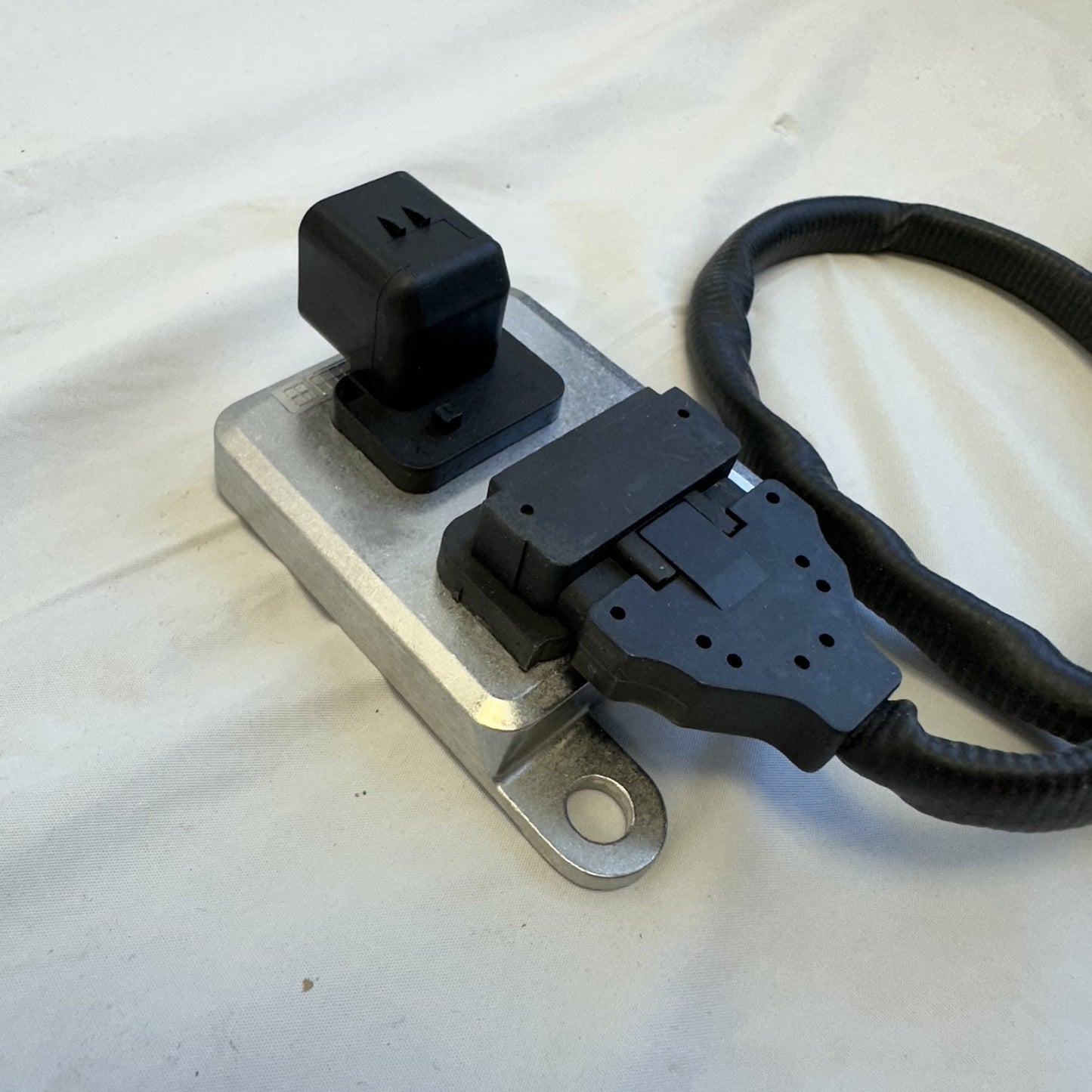 Dorman 904-422 NOx Sensor Module for Diesel Emissions Control Systems