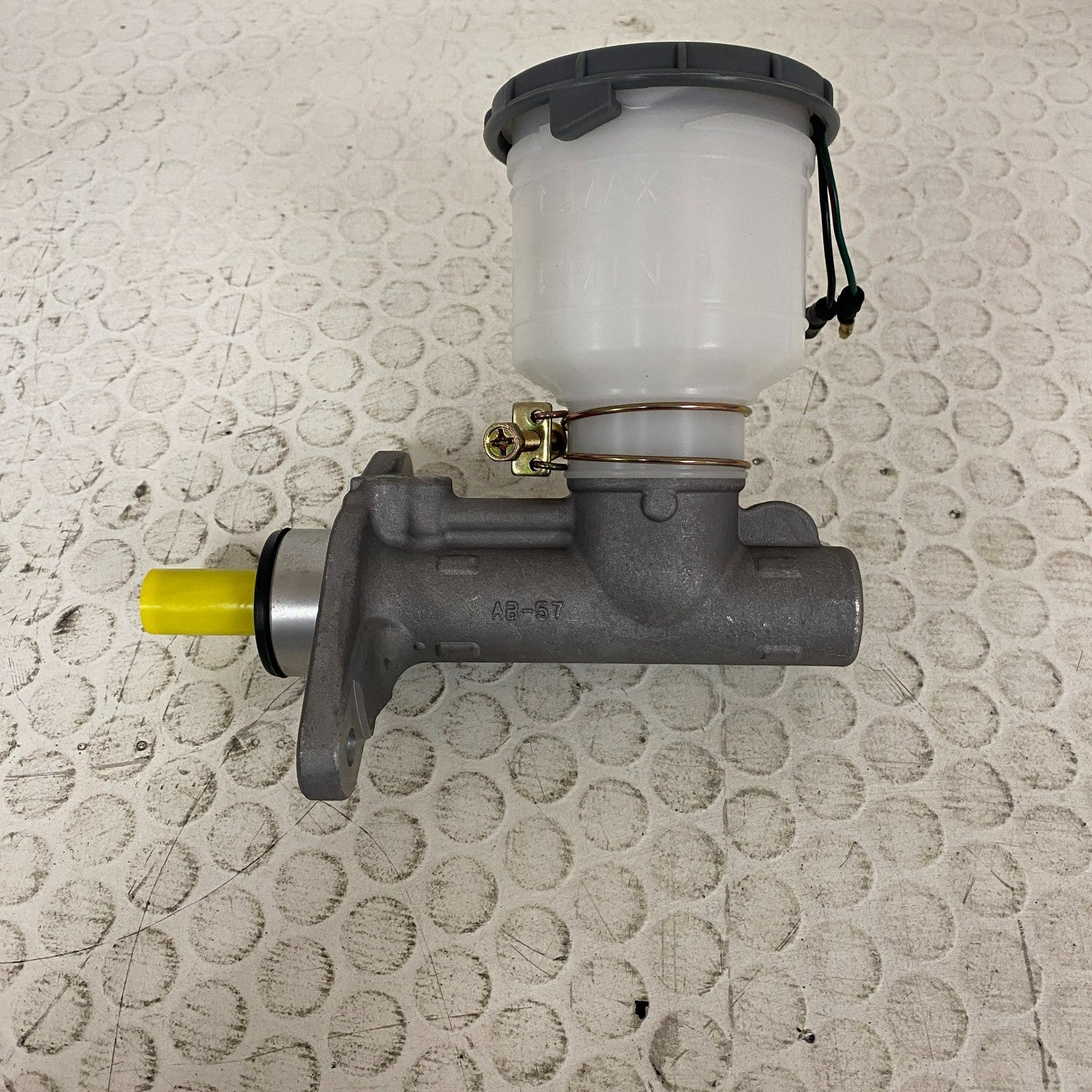 Dorman M39884 Brake Master Cylinder 1990-1997 Acura Integra No ABS