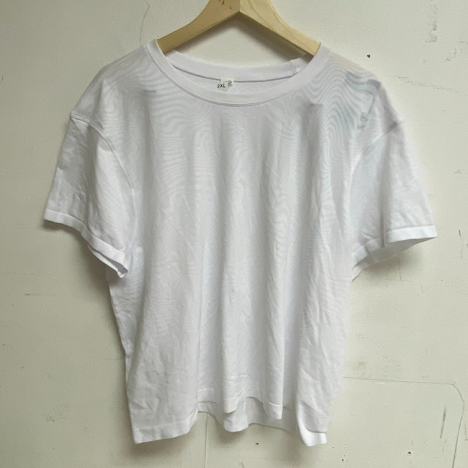 DSG Womens Seamless Tee Pure White Solid Short Sleeve Stylish Trendy DAW22312