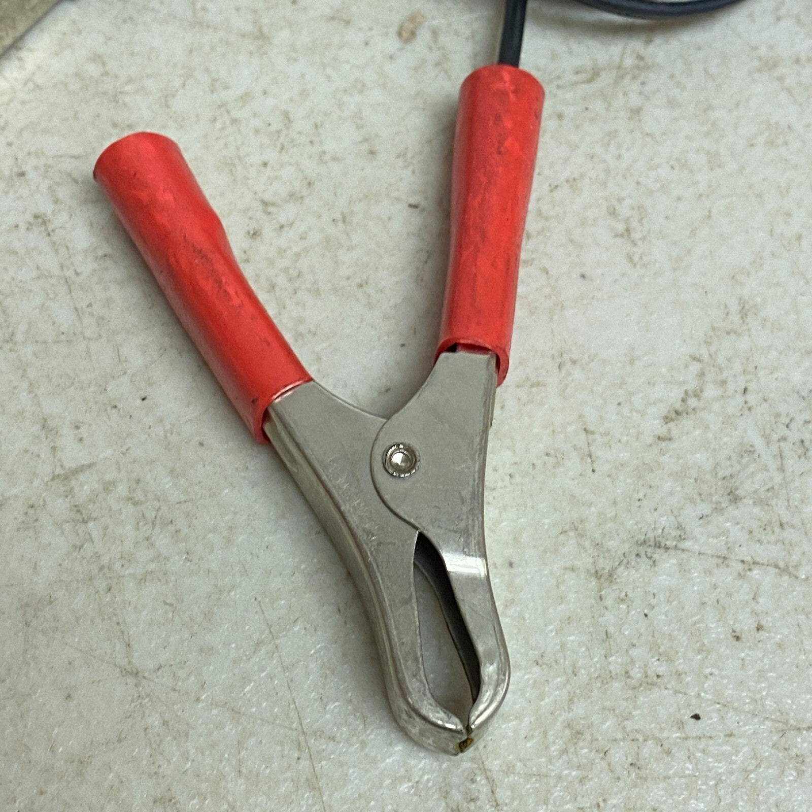 T.SIN  Black/Red Pos/Neg Charger Cable , Used Very Good