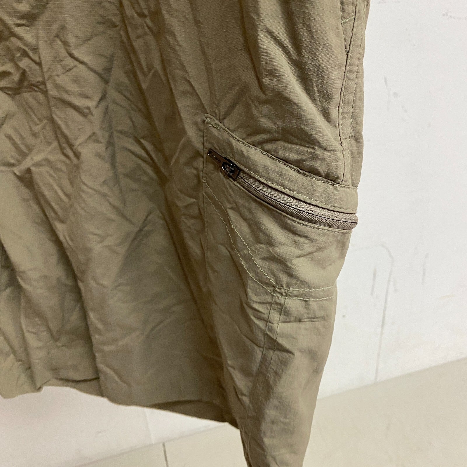 Columbia Men's Trendy Silver Ridge Cargo Shorts Olive Green AM4084-221 Size 40