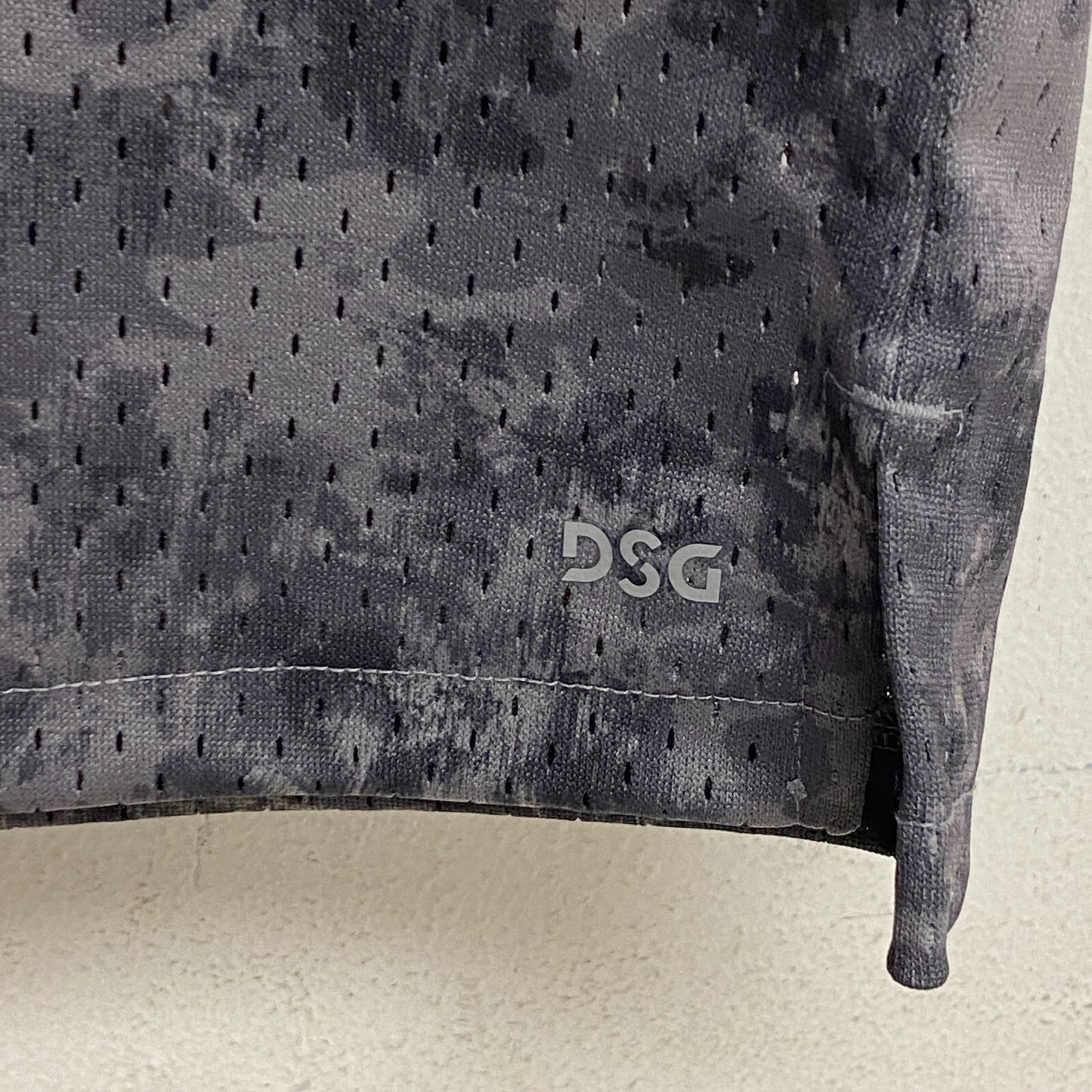 DSG X TWITCH + ALLISON Men's Mesh Short Sleeve T-Shirt L Charcoal Blurred Floral
