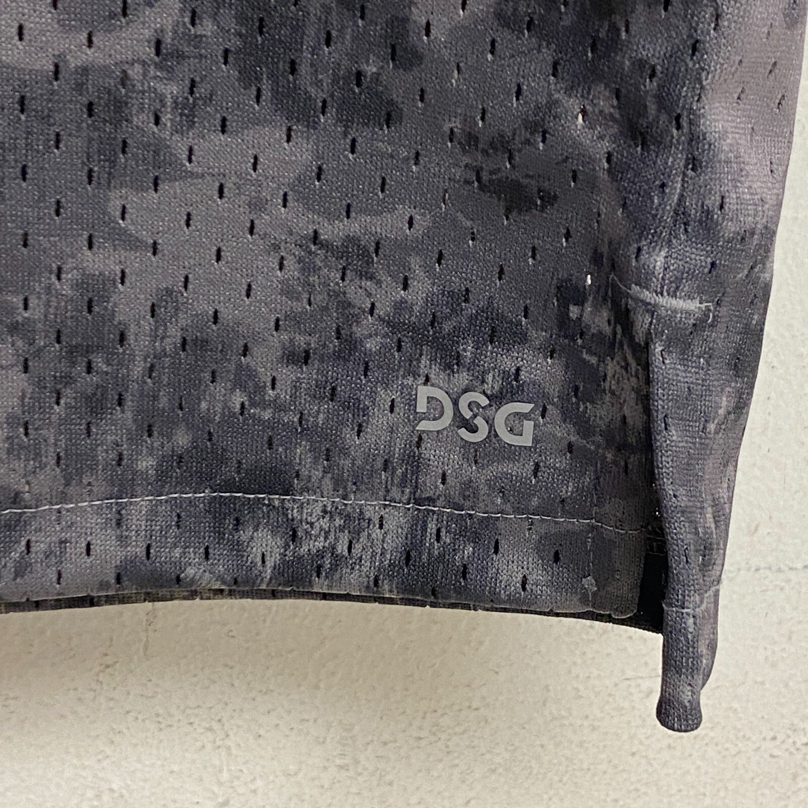 DSG X TWITCH + ALLISON Men's Mesh Short Sleeve T-Shirt L Charcoal Blurred Floral