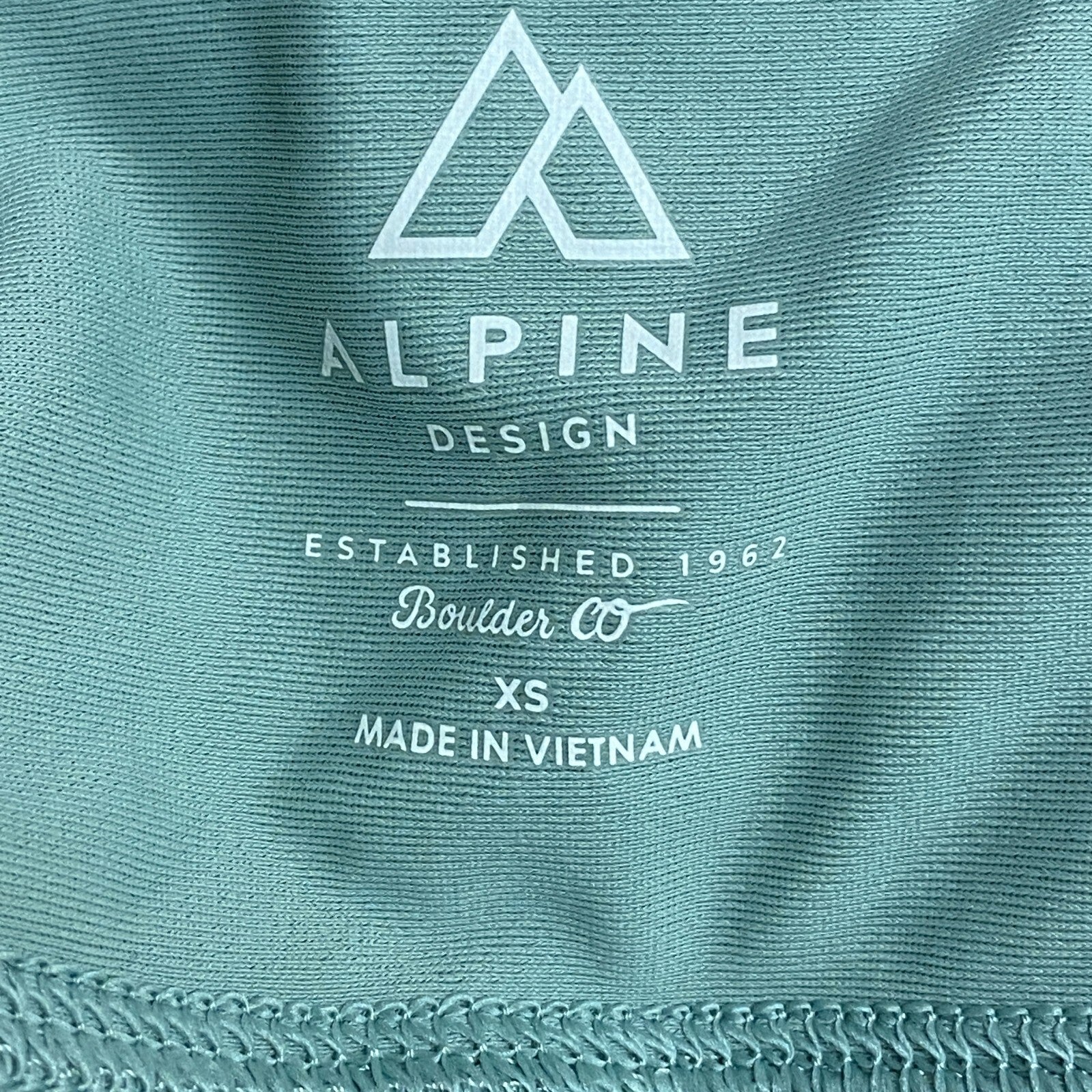 Alpine Design Womens W AD Bike Short Mineral Jade Pull On ADW13997 BRAND NEW