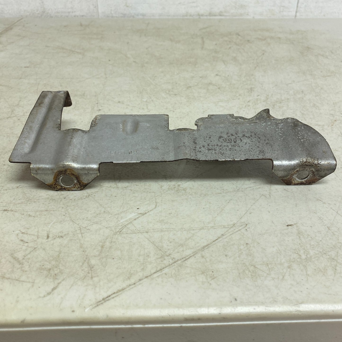 Genuine AUDI VW A4 Avant S4 quattro Cover Plate right lower 06E253008K