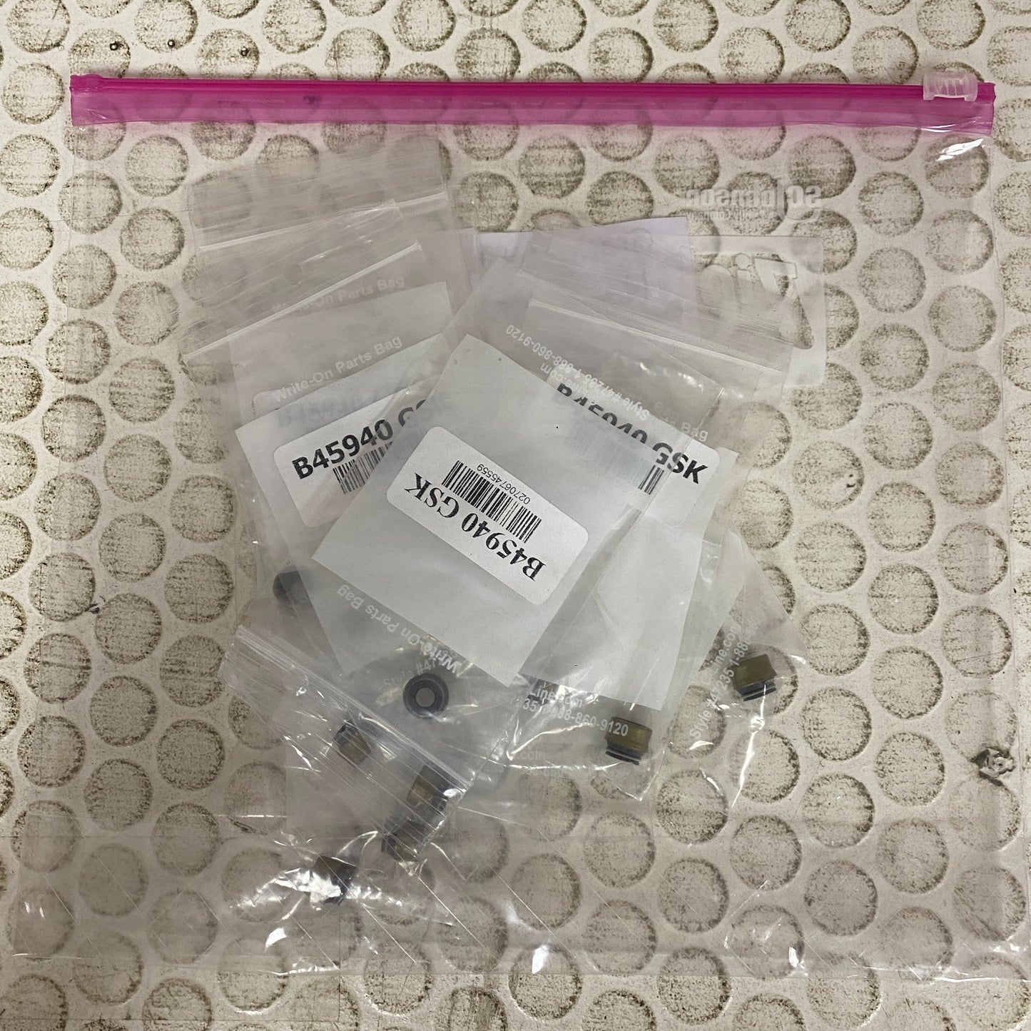 Victor Reinz Engine Valve Stem Oil Seal Victor 12 count Model B45940