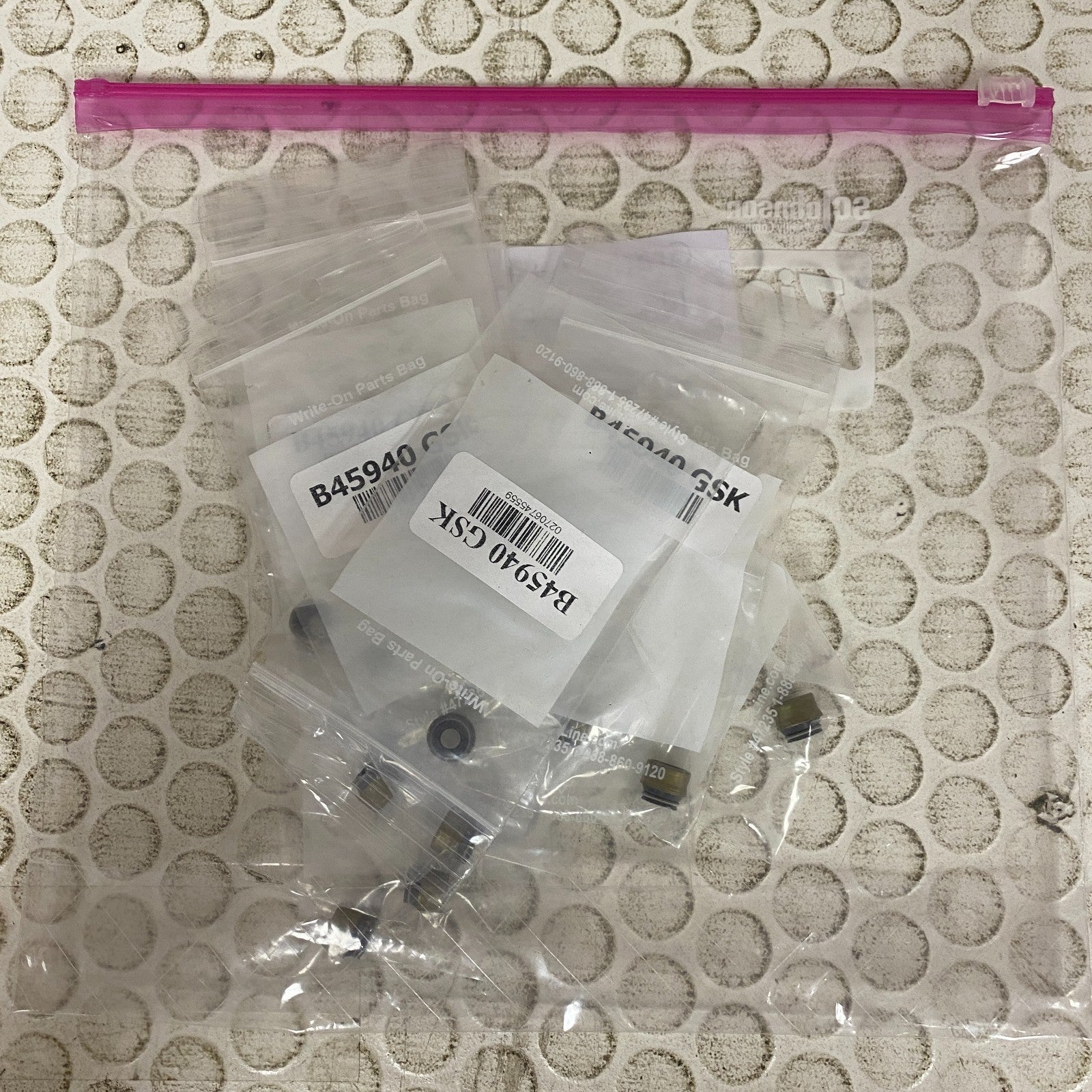Victor Reinz Engine Valve Stem Oil Seal Victor 12 count Model B45940