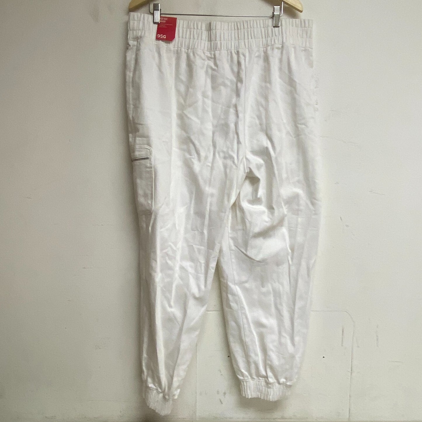 DSG Twitch + Allison Women's High-Rise Full Length Jogger  Loose Fit Pure White
