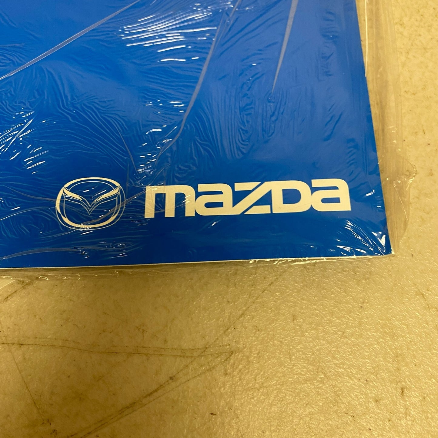 Mazda MX-5 Miata; MX-5; MPV 2003 Service Highlights 9999-95-MODL-03,#566-1CP