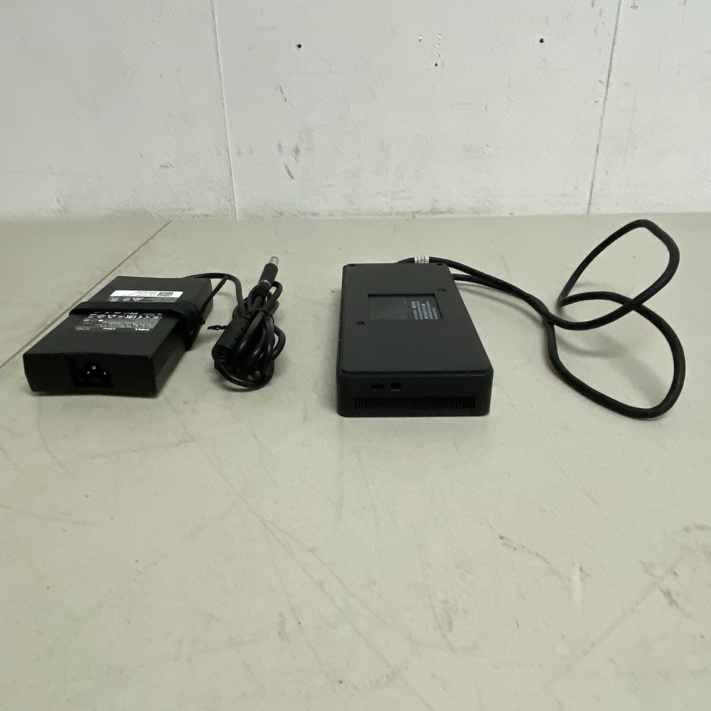 Dell Thunderbolt Docking Station w/ 180W AC Power (130W Power Delivery) WD19TBS