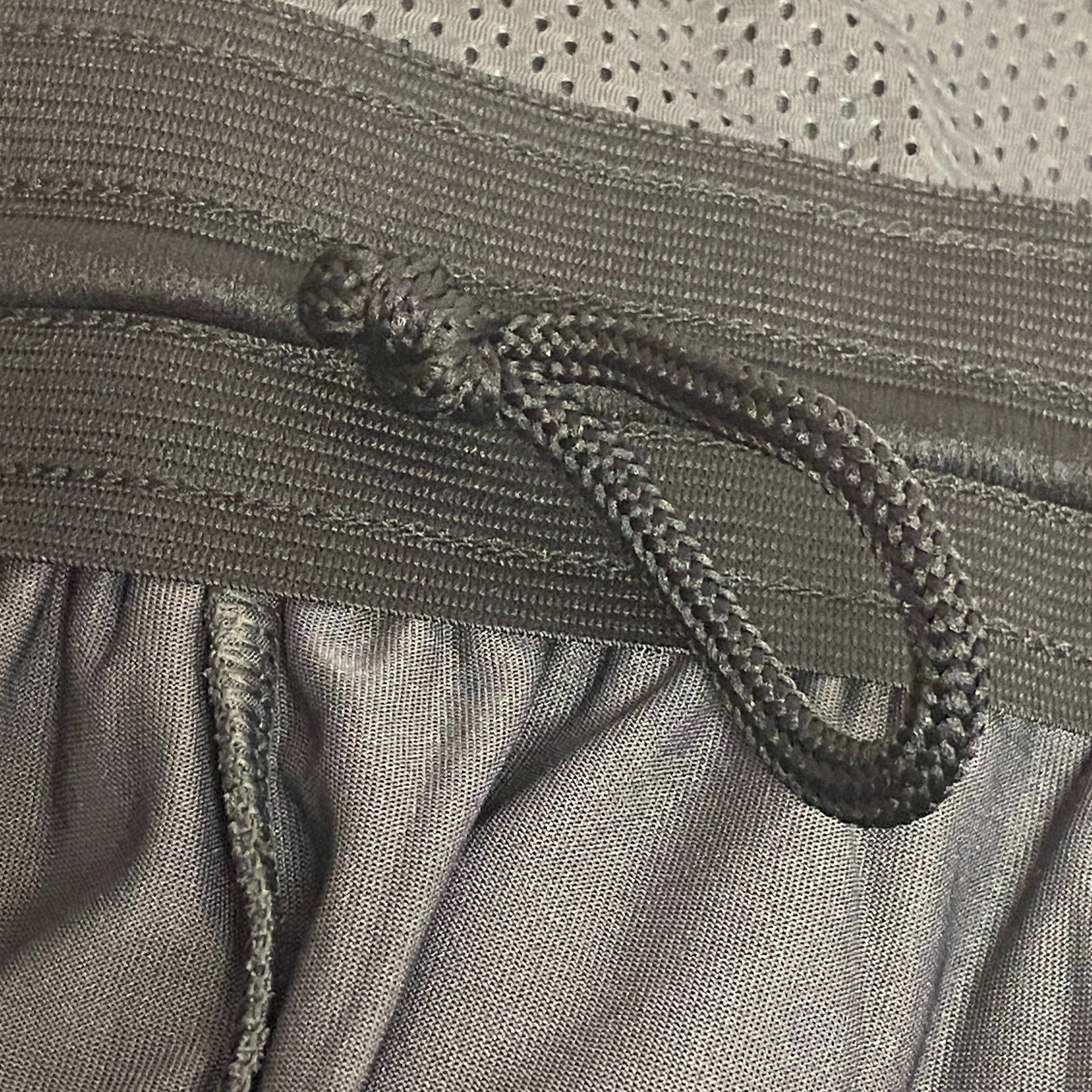 DSG Women's 7â Mesh Shorts with Pockets Carbon Grey Relaxed Mid-Rise DAW39137M