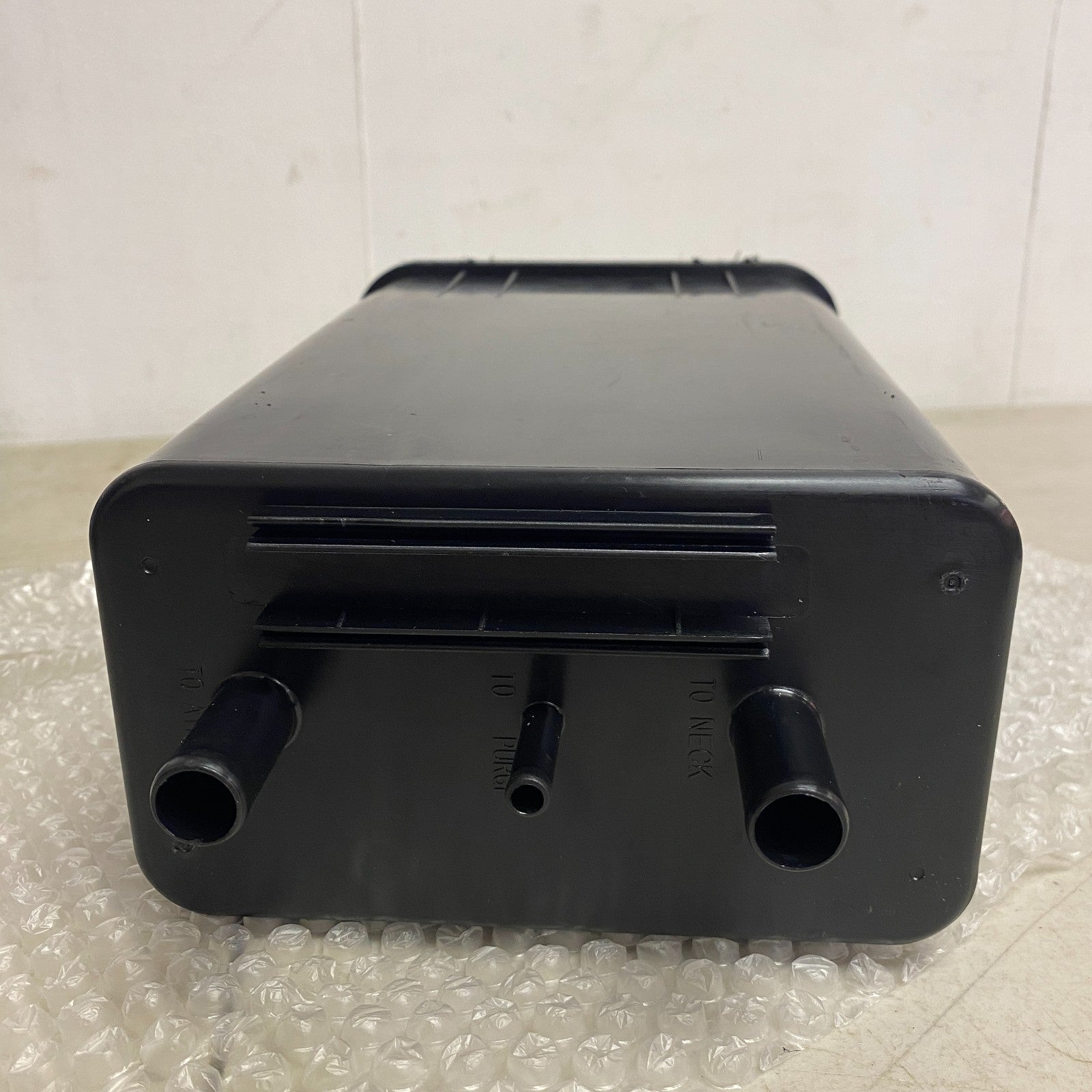 CARQUEST Premium Vapor Canister Charcoal Emission Canister Black CPN1316