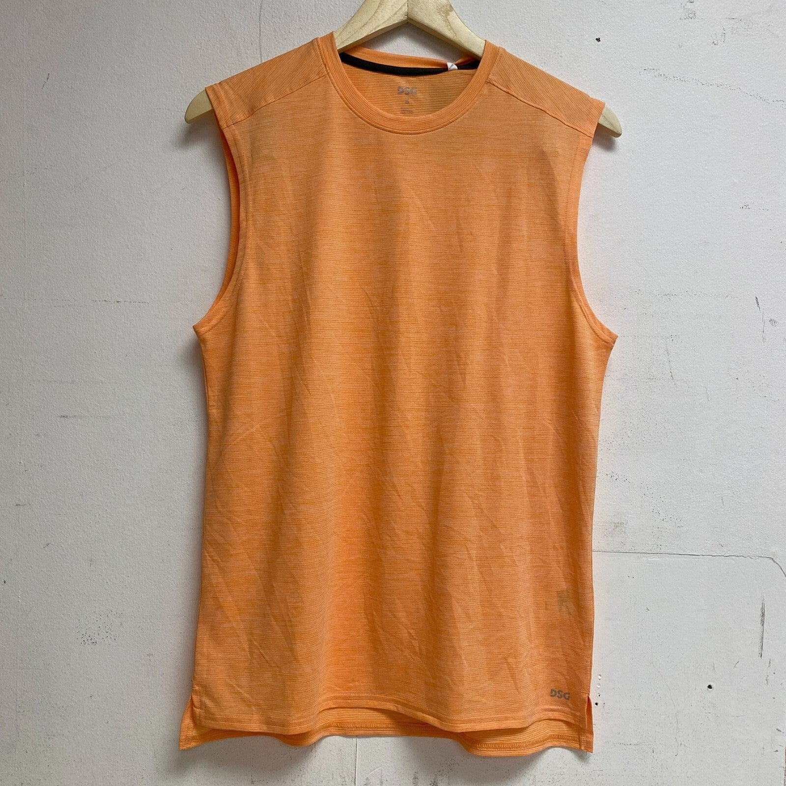 DSG Men's Movement Muscle Tank Top Cantaloupe / Pure White Sleeveless DAM12115