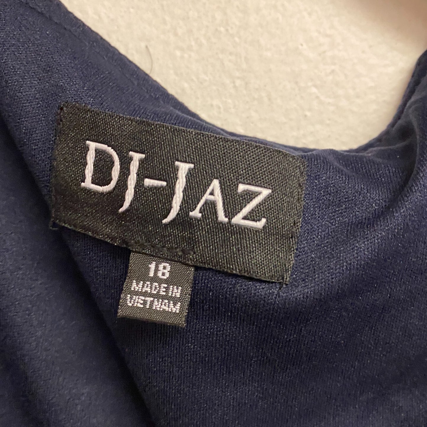 Dj-jaz 3/4 sleeve embellished sheath dress open slit sleeves Size 18 navy blue