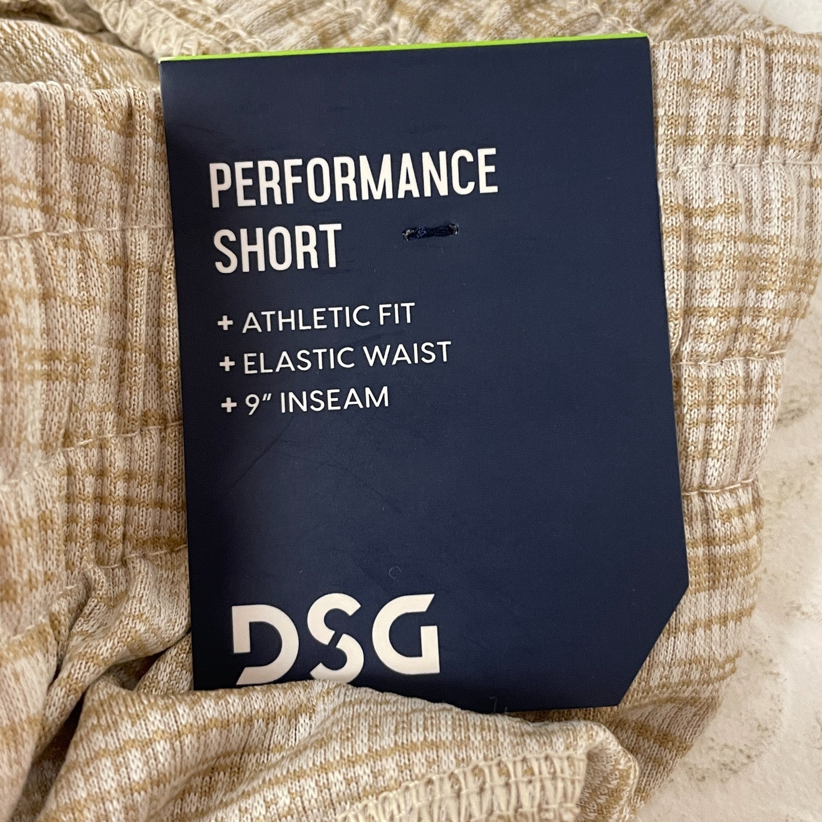 DSG Men's Novelty Textured Training Short CLASSIC KHAKI / PURE WHITE DAM20114N